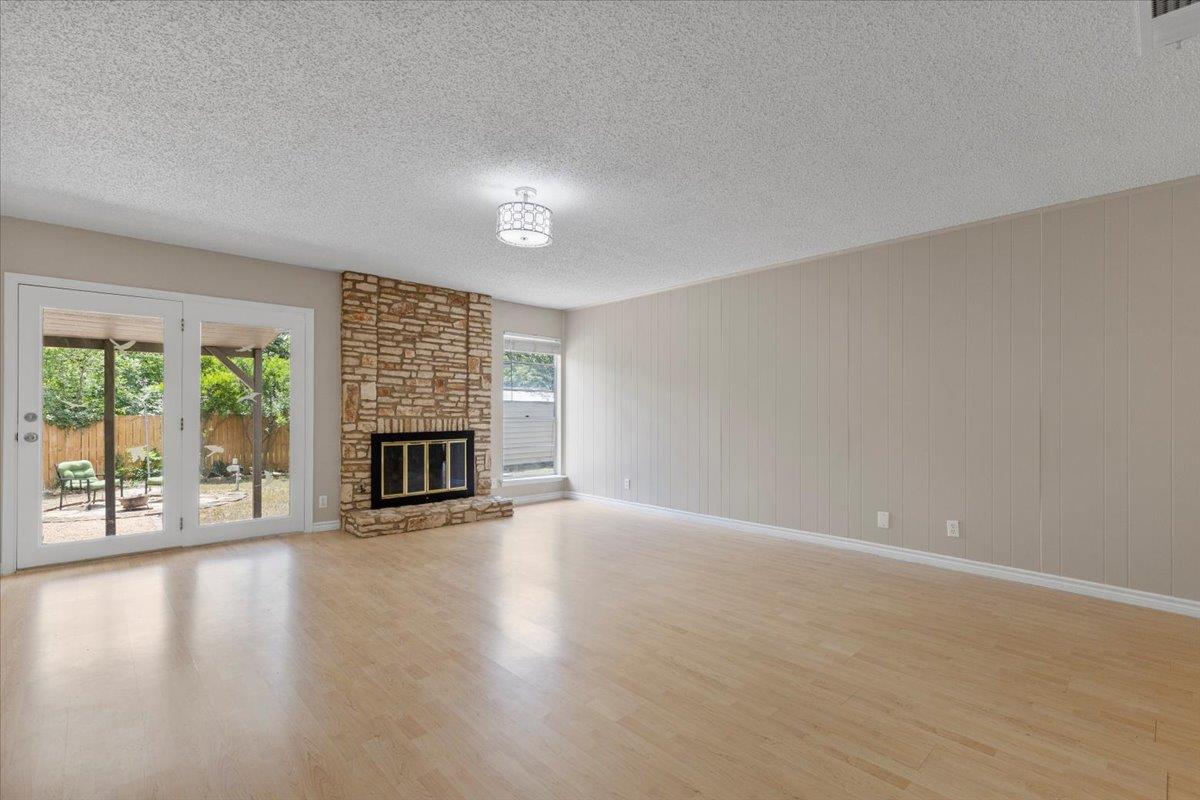901 Pack Saddle Pass, Round Rock, TX 78681