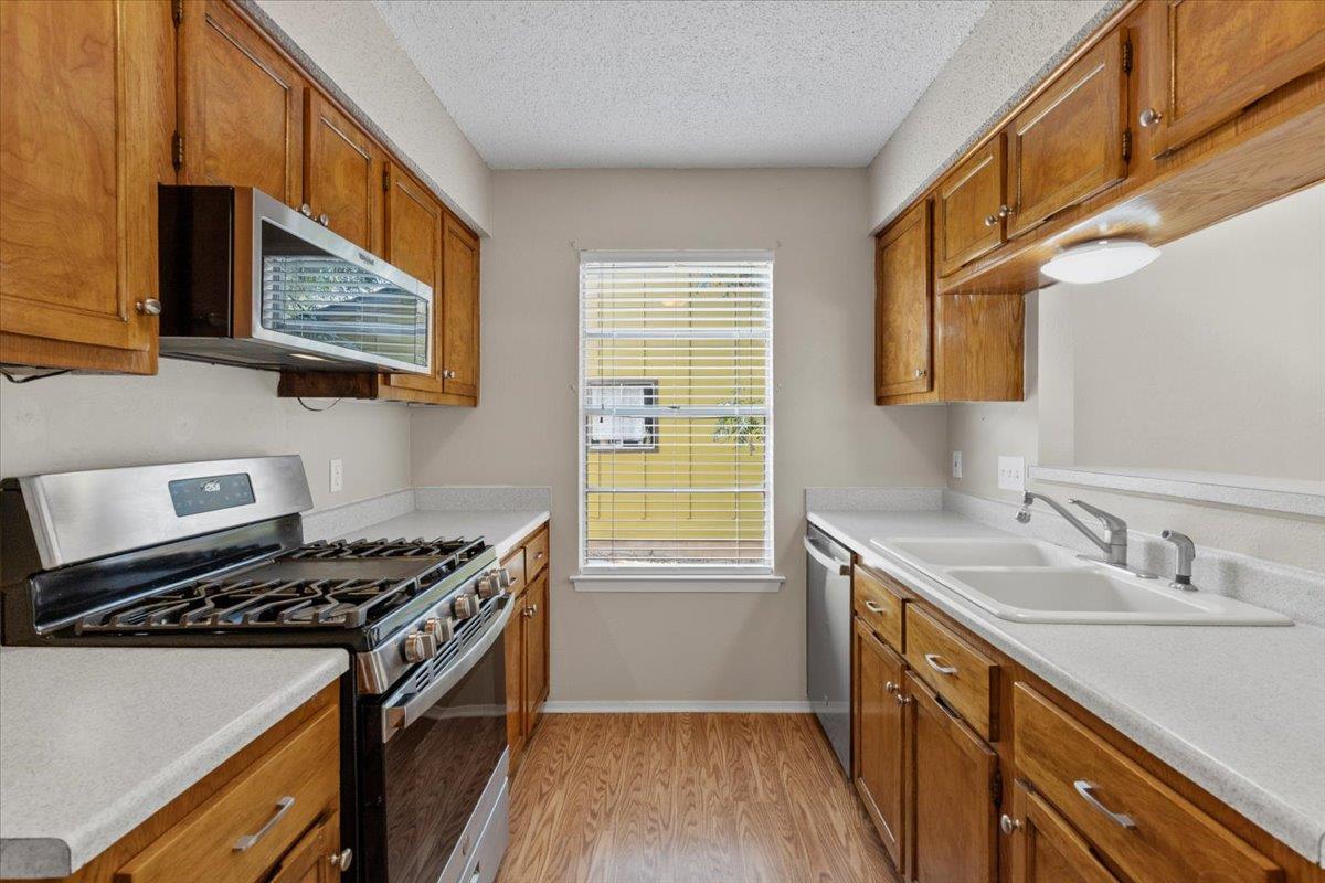 901 Pack Saddle Pass, Round Rock, TX 78681