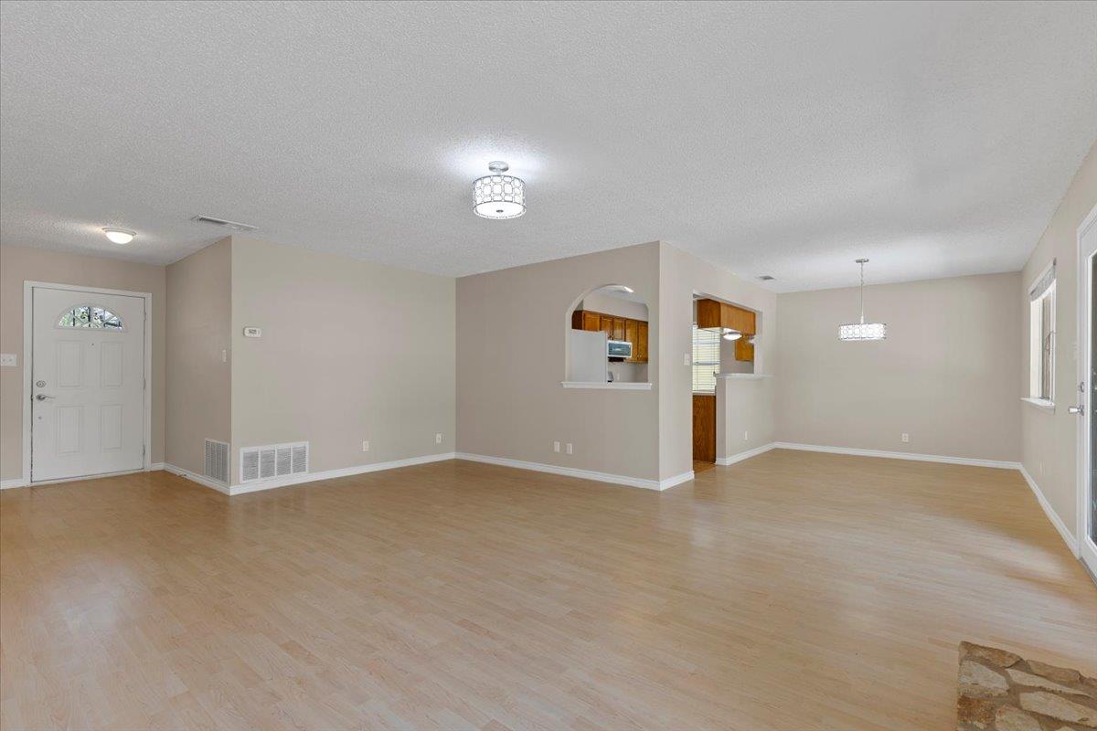 901 Pack Saddle Pass, Round Rock, TX 78681