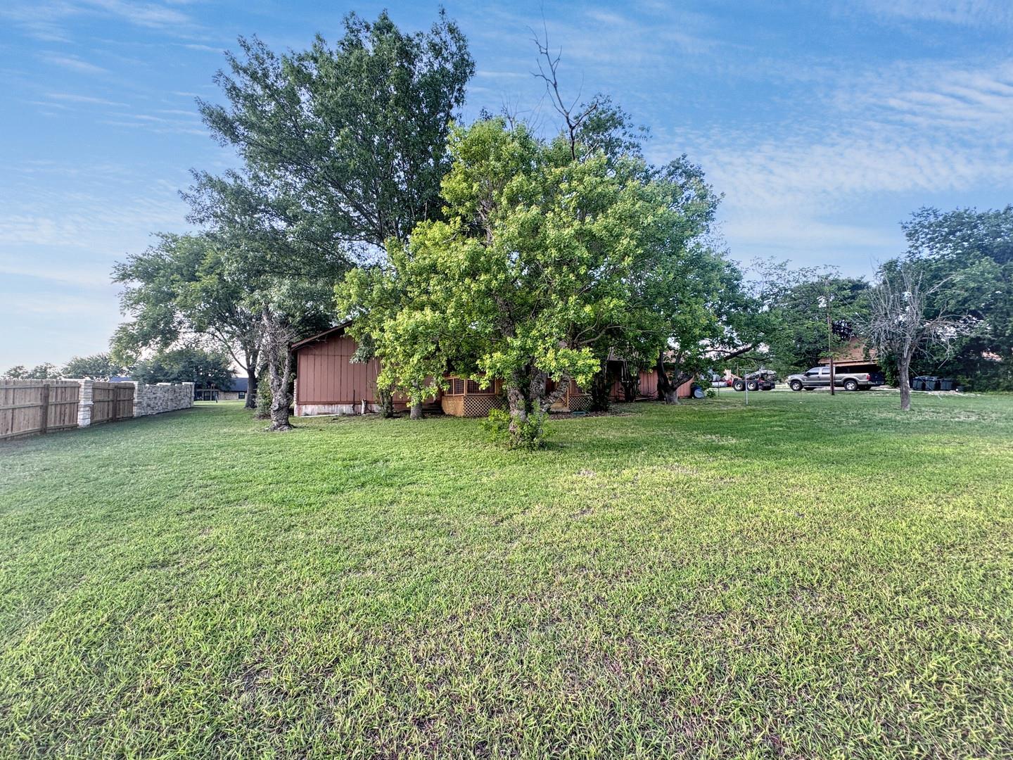 501 Ridge Dr, San Marcos, TX 78666