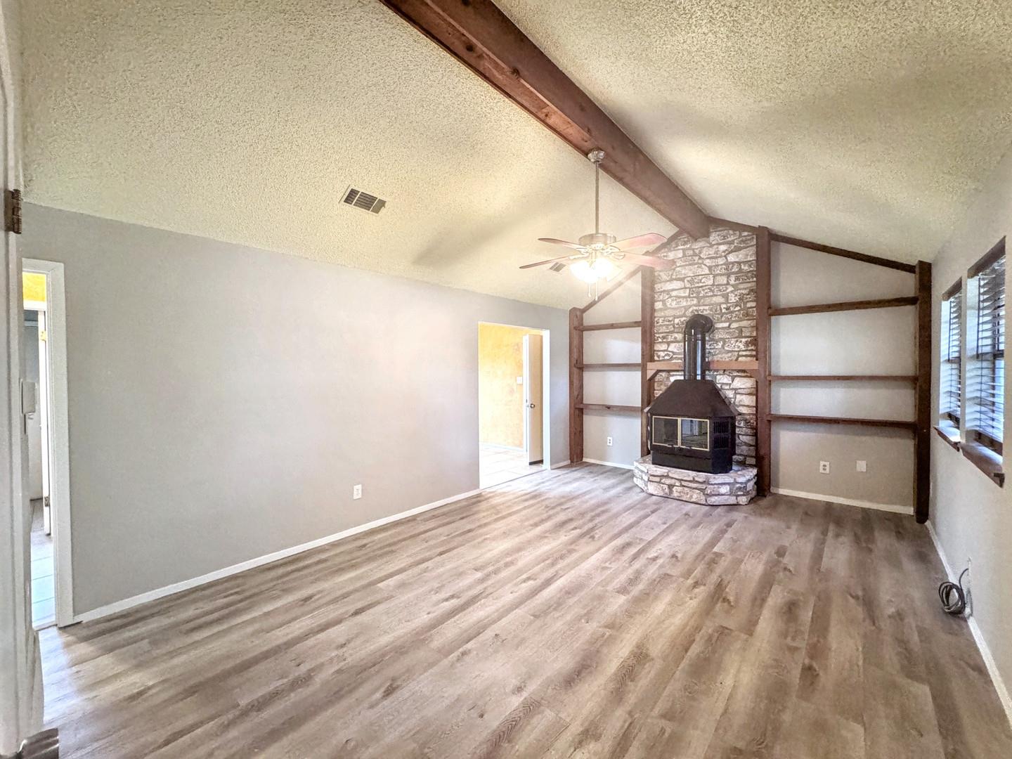 501 Ridge Dr, San Marcos, TX 78666