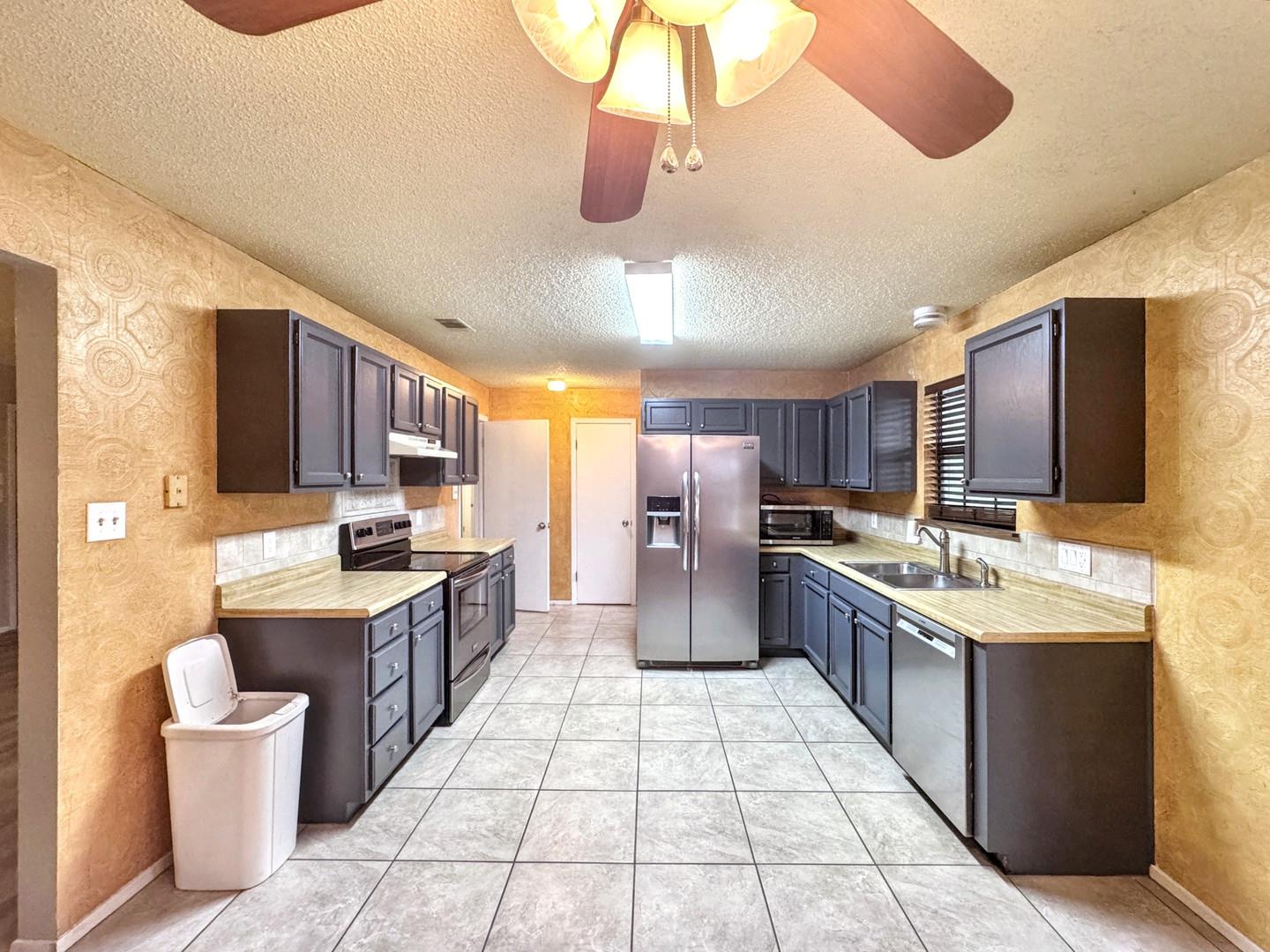 501 Ridge Dr, San Marcos, TX 78666