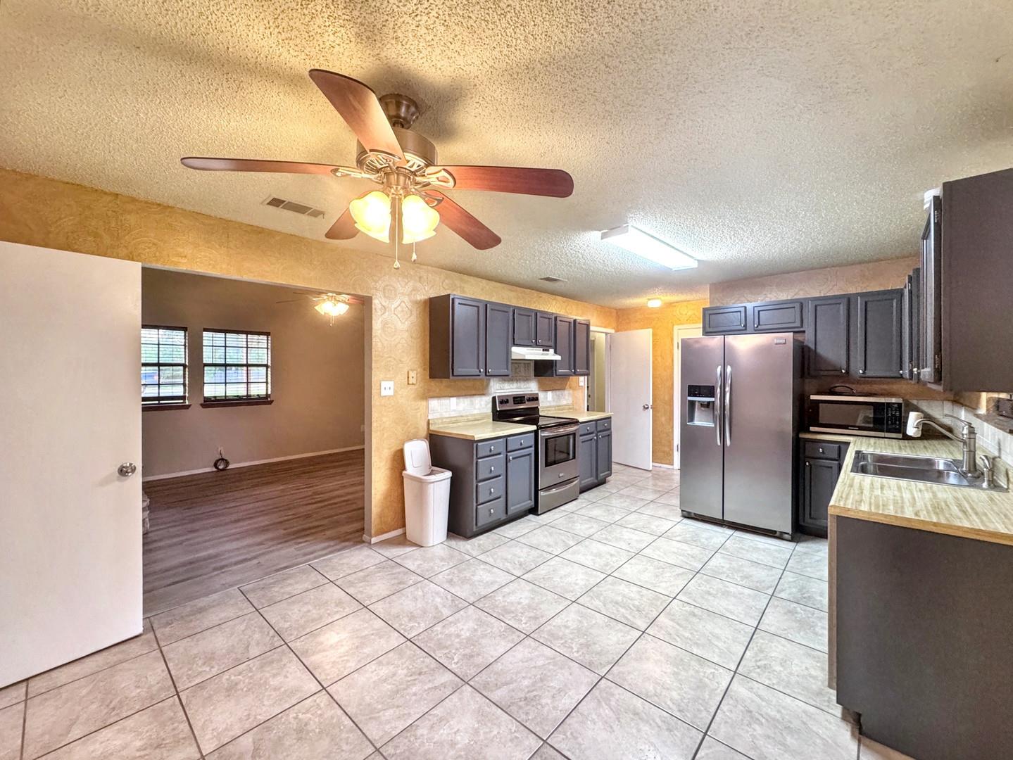 501 Ridge Dr, San Marcos, TX 78666