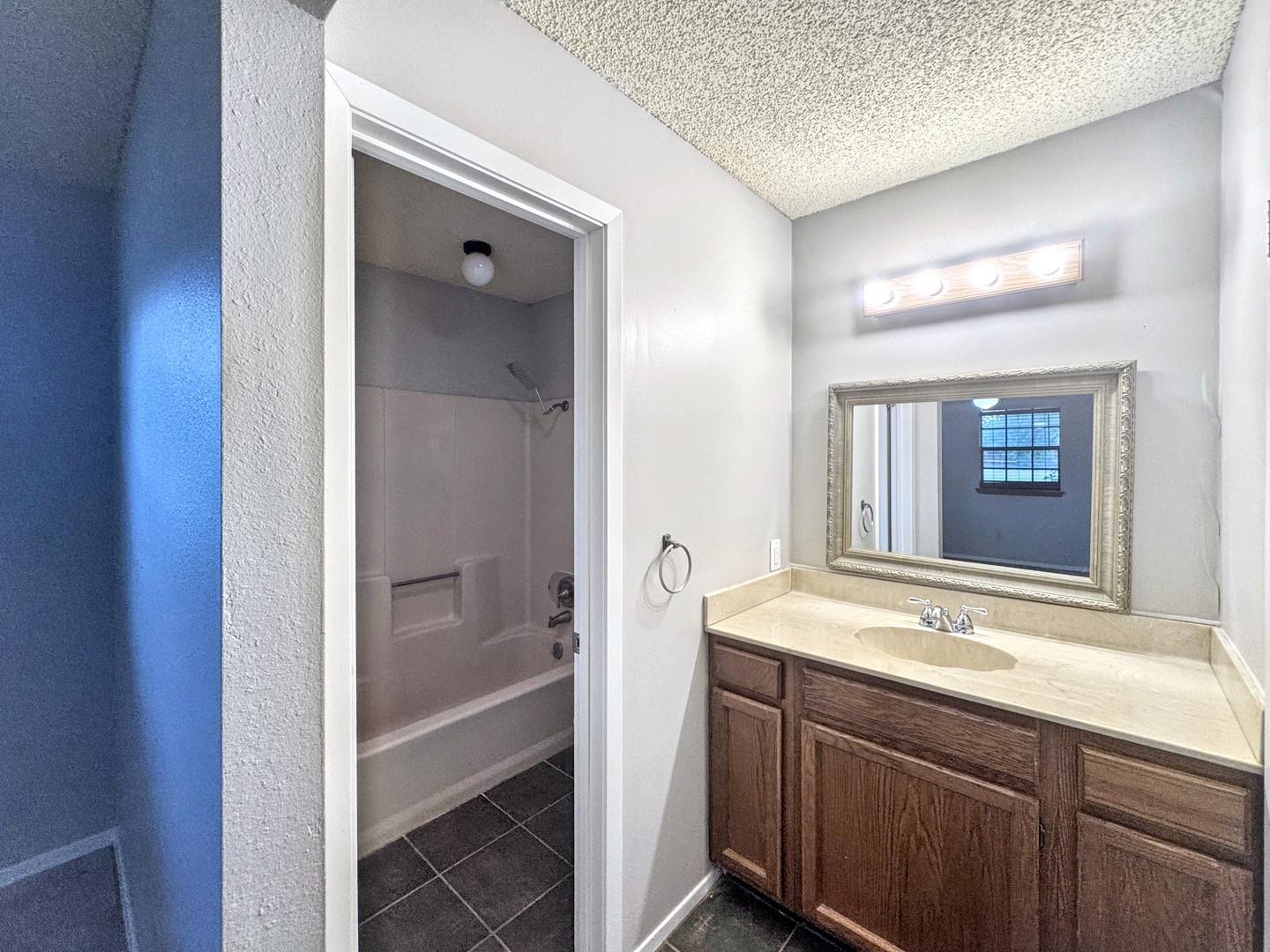 501 Ridge Dr, San Marcos, TX 78666