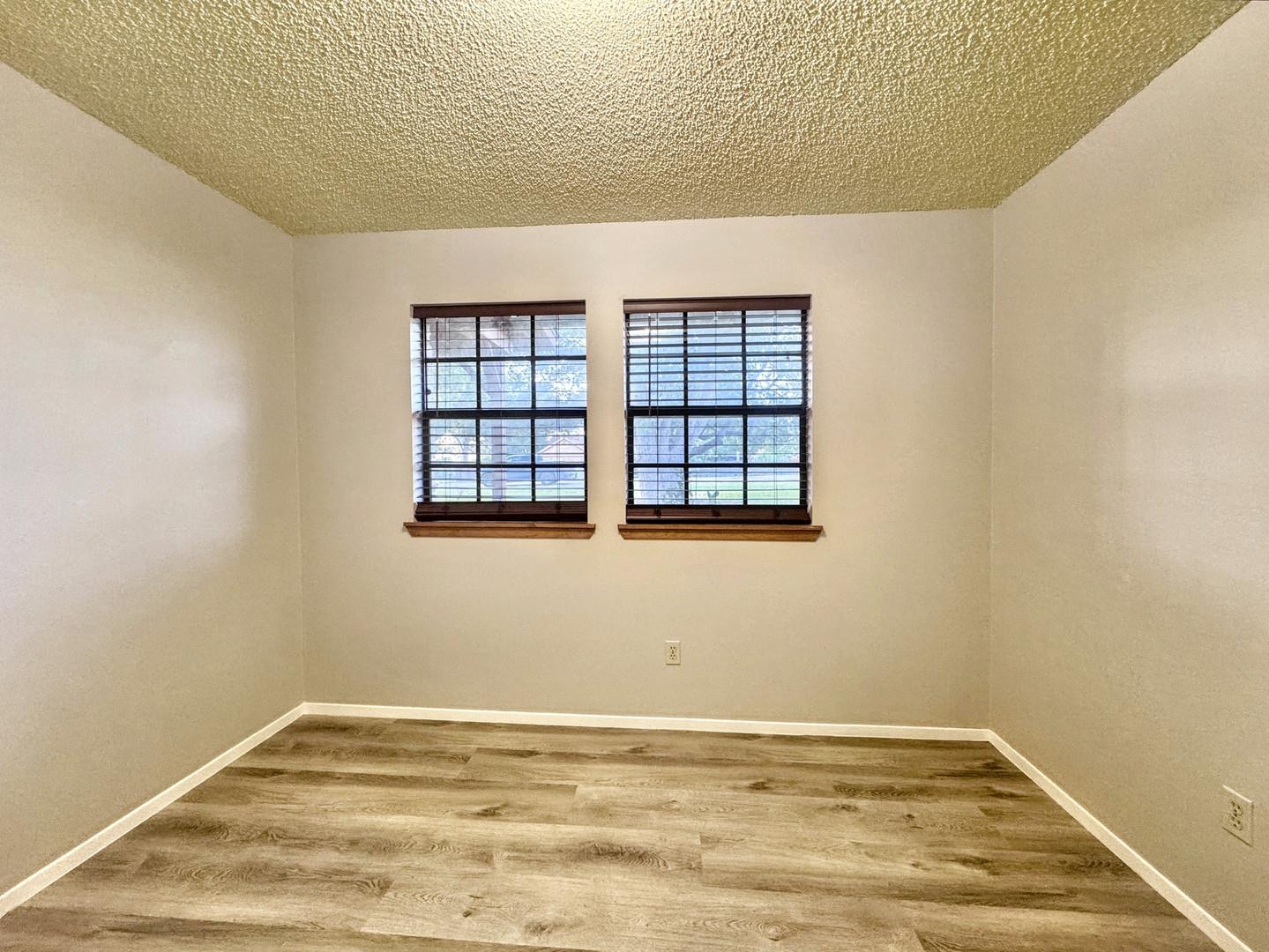501 Ridge Dr, San Marcos, TX 78666