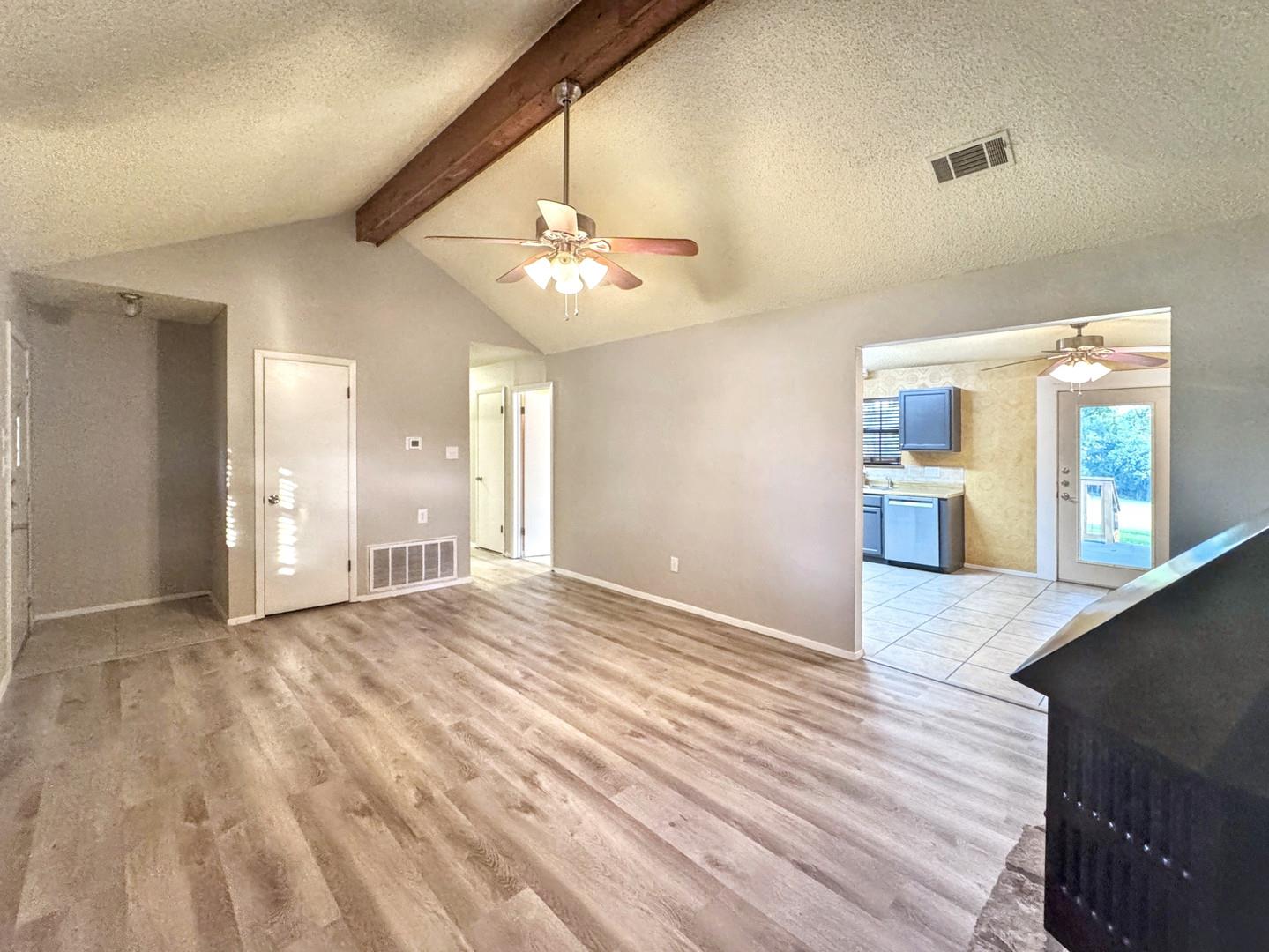 501 Ridge Dr, San Marcos, TX 78666