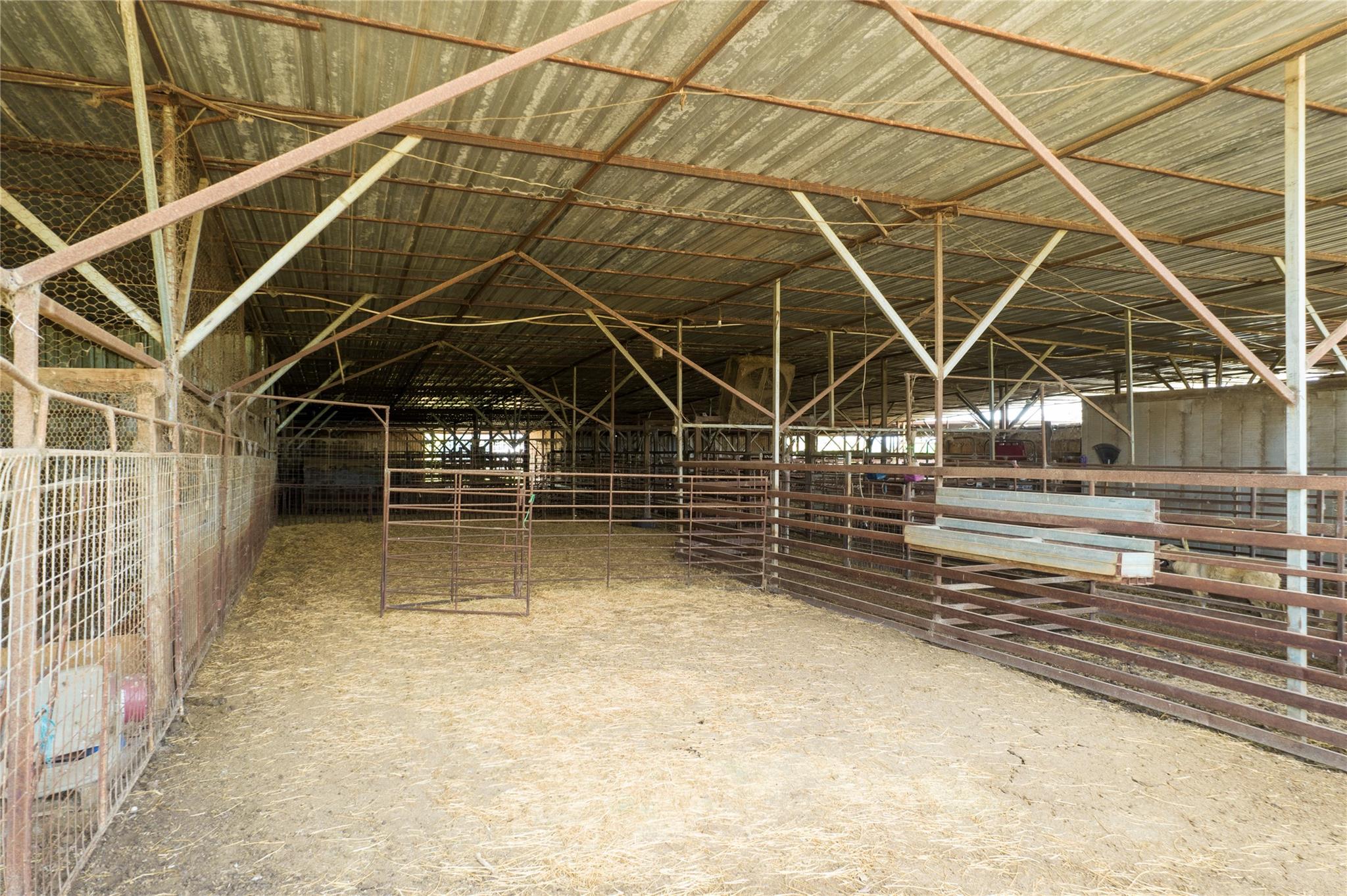 1805 S Fm 1174, Bertram, TX 78605