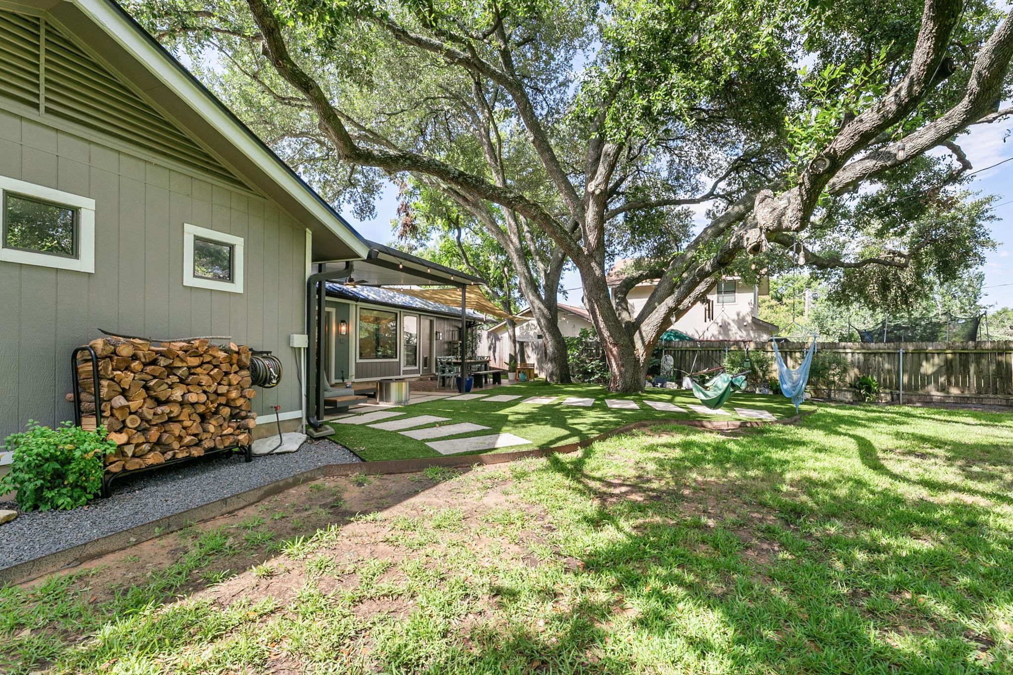 9404 Sherbrooke St, Austin, TX 78729