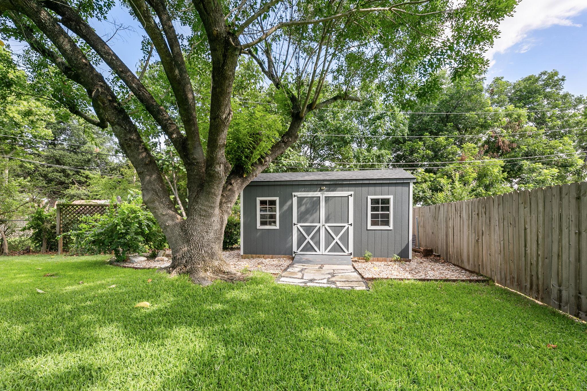 9404 Sherbrooke St, Austin, TX 78729