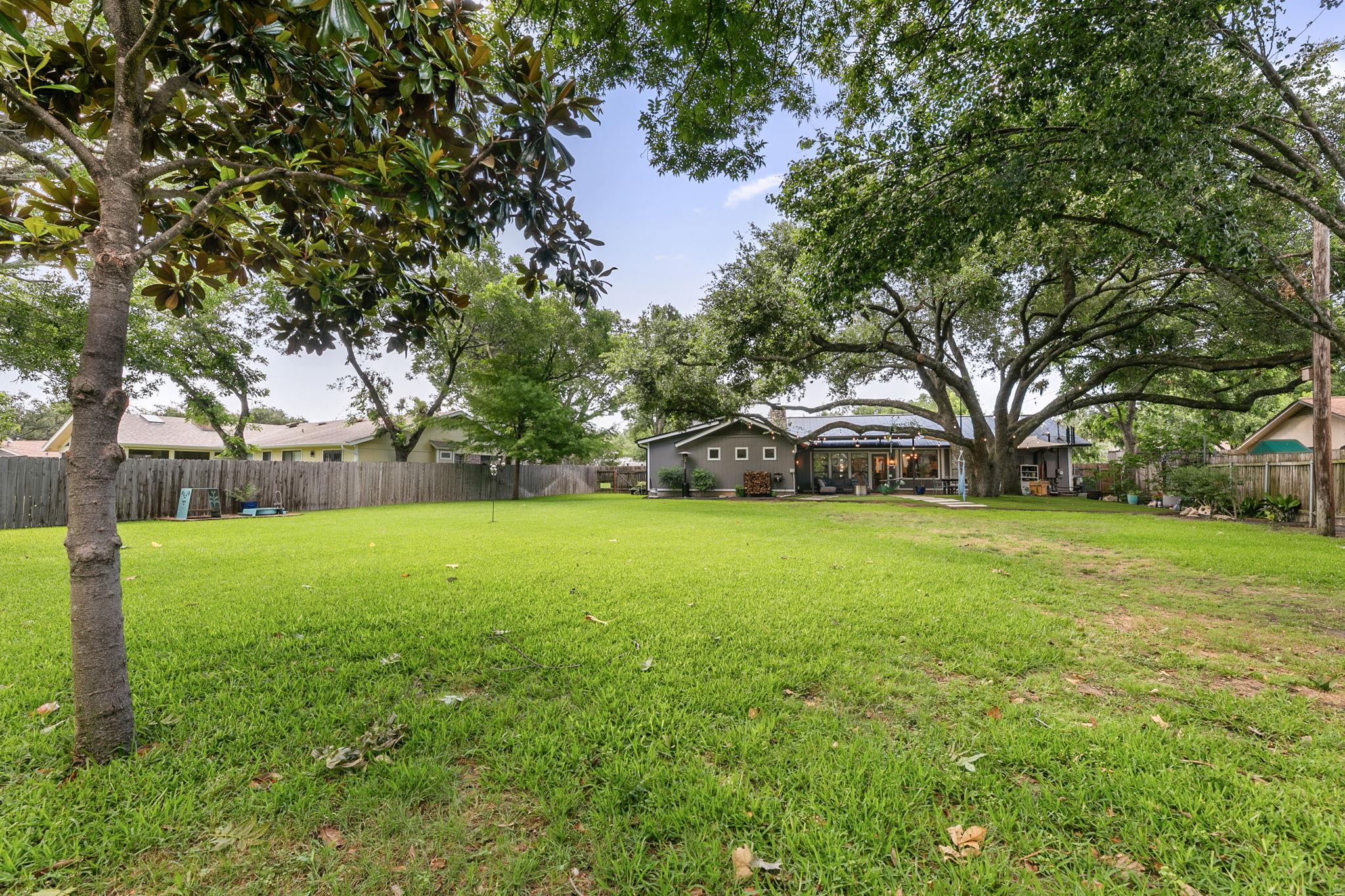 9404 Sherbrooke St, Austin, TX 78729