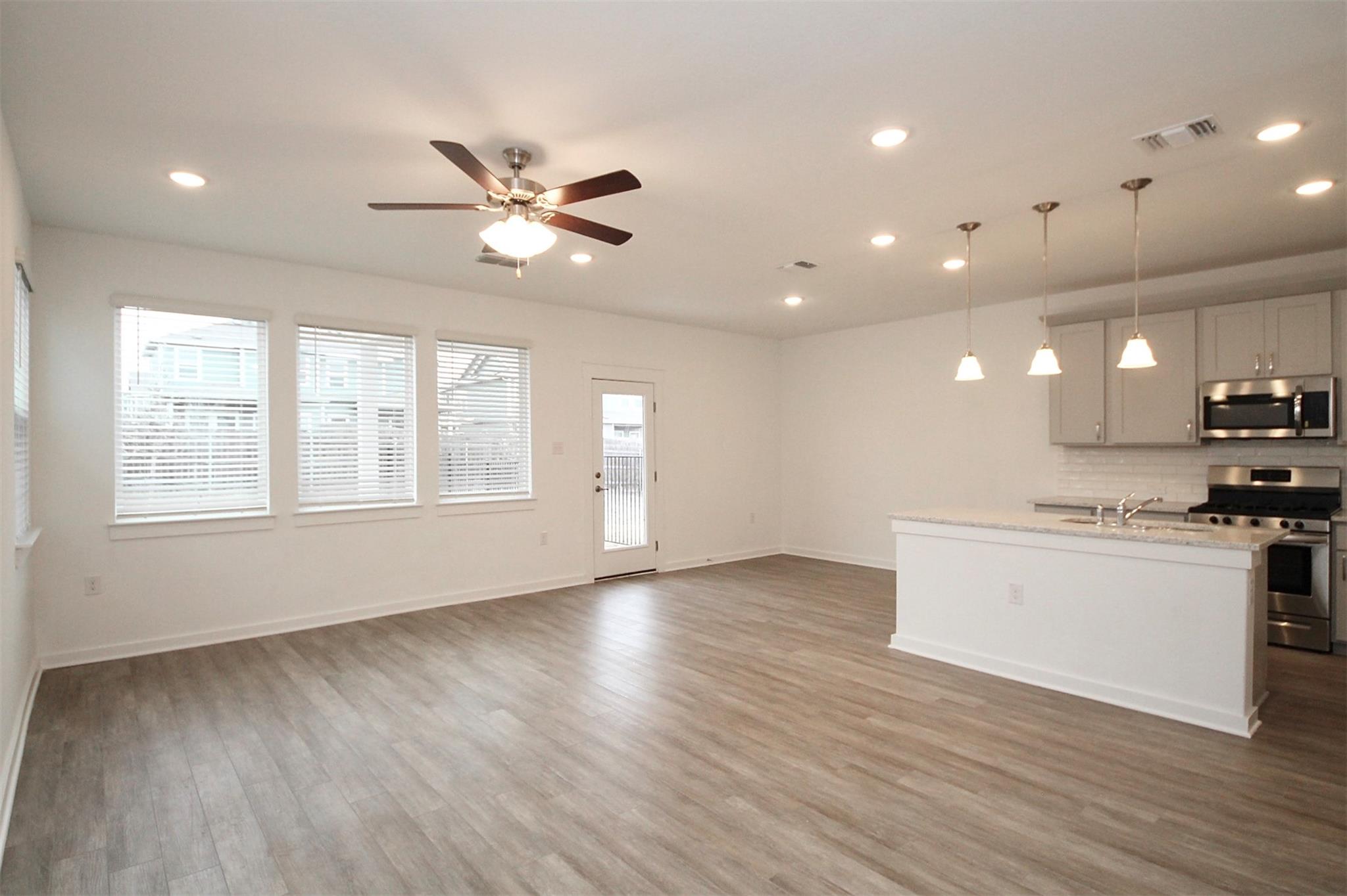 15236A Sweet Mimosa Dr, Del Valle, TX 78617