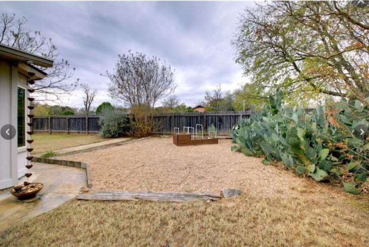 6104 Bridlington Cir, Austin, TX 78745