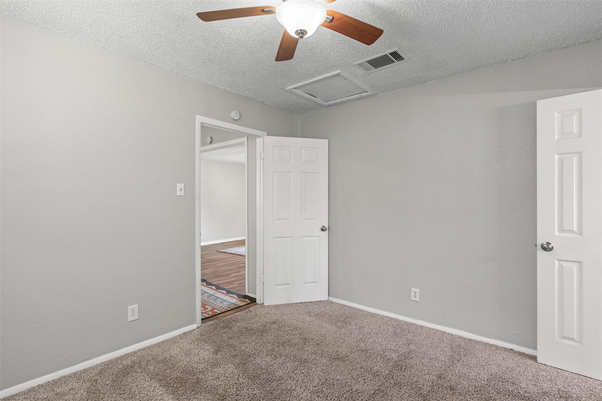 203 E Anderson Ave, Round Rock, TX 78664