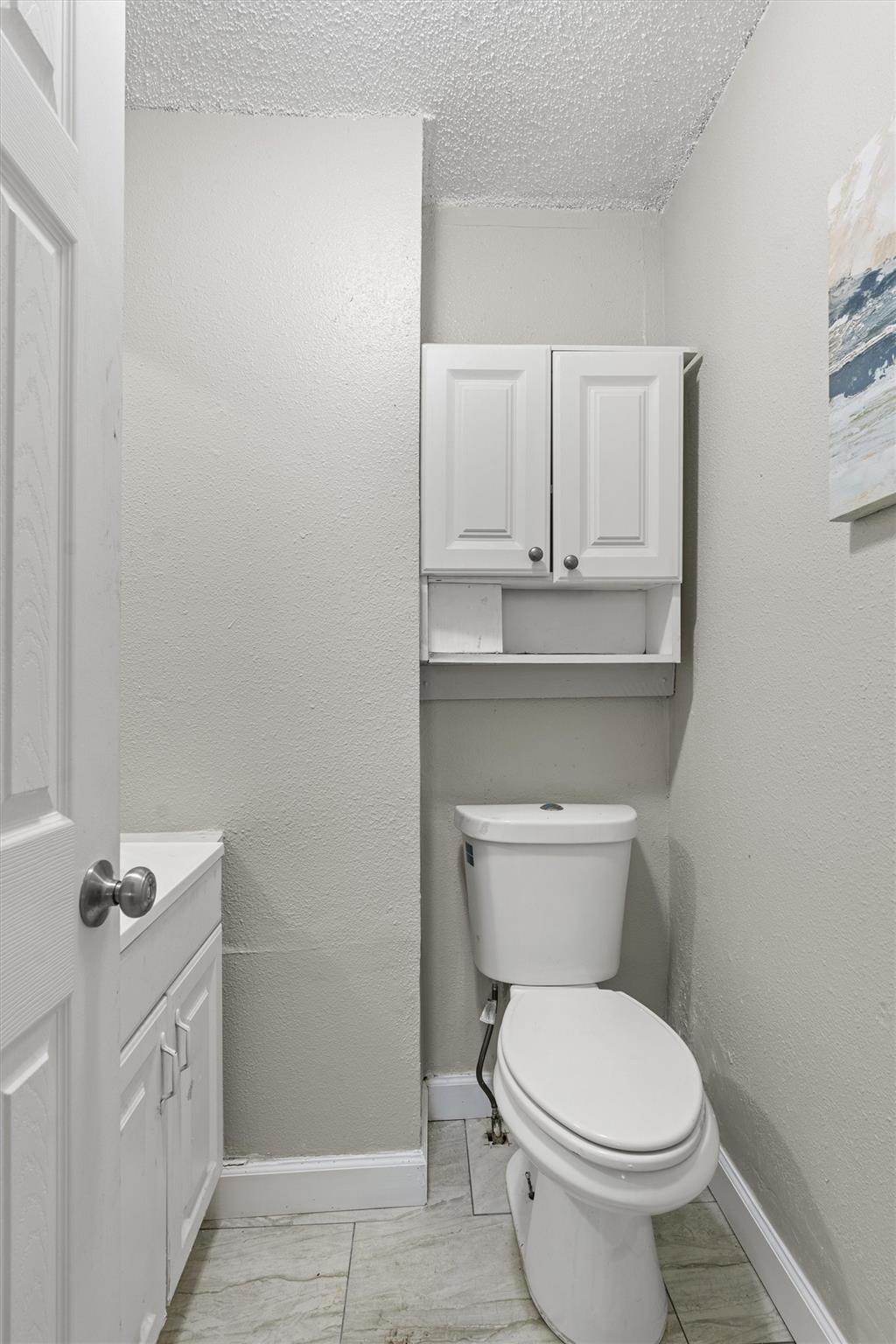 203 E Anderson Ave, Round Rock, TX 78664