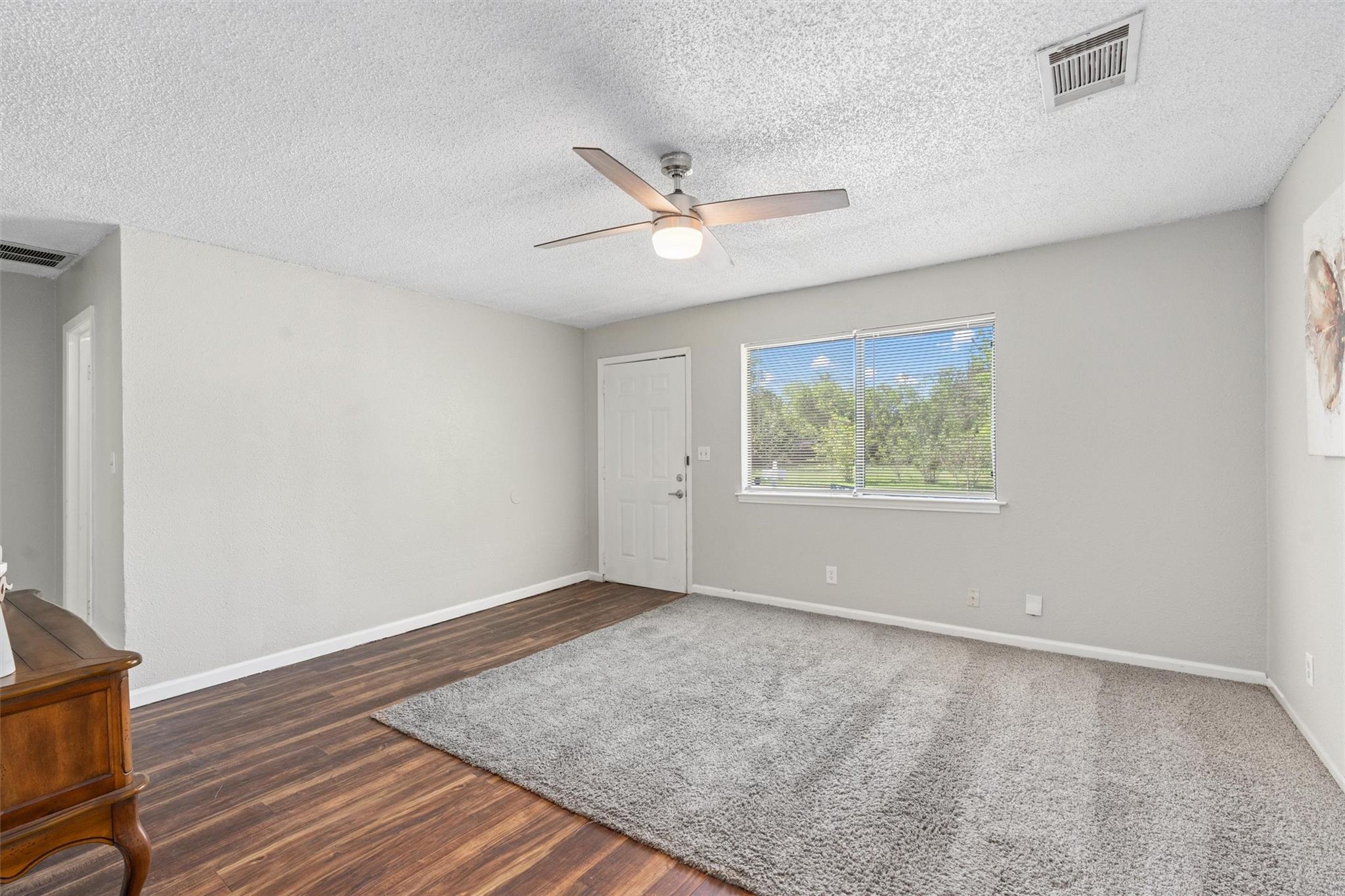 203 E Anderson Ave, Round Rock, TX 78664