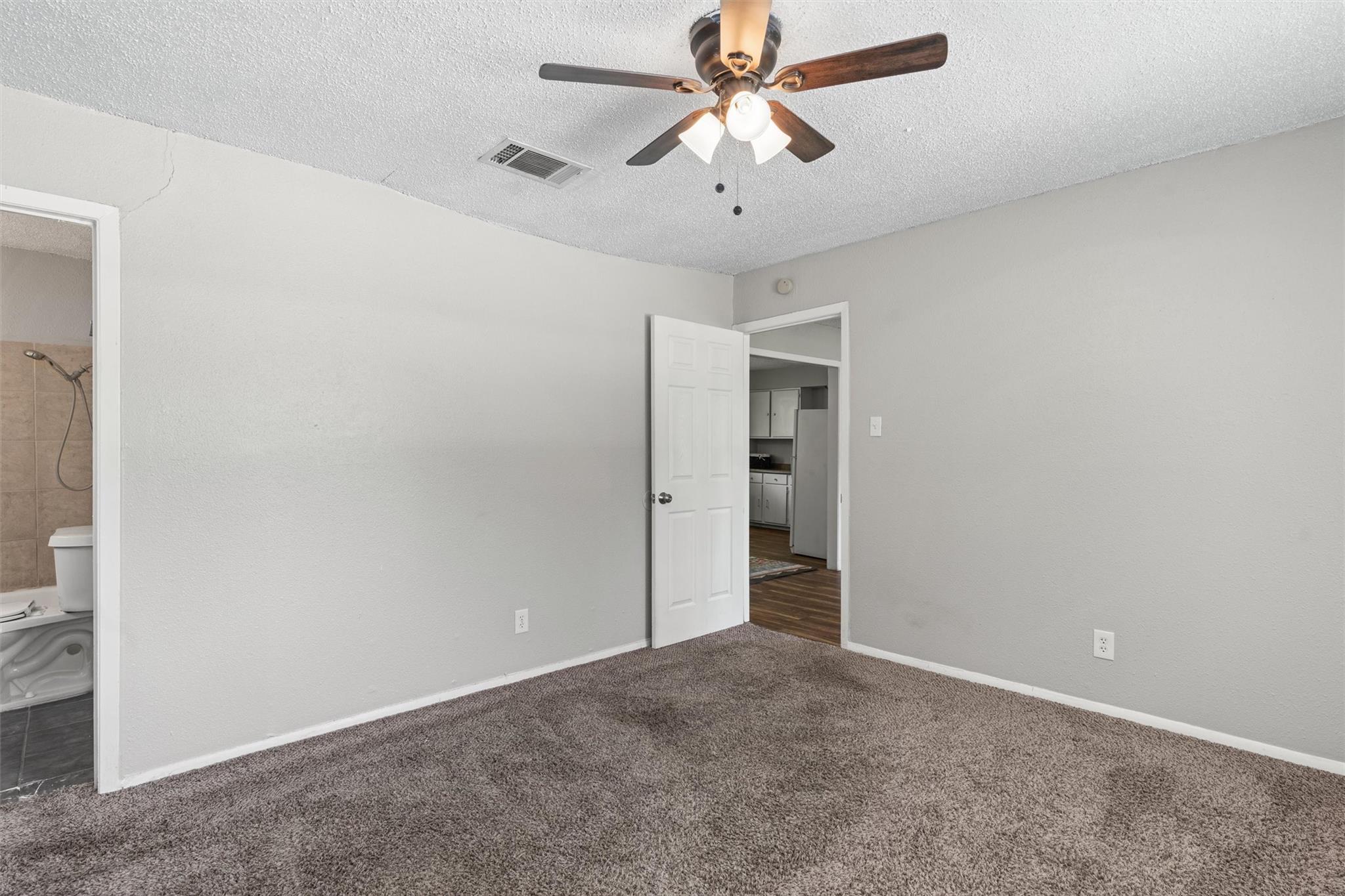 203 E Anderson Ave, Round Rock, TX 78664