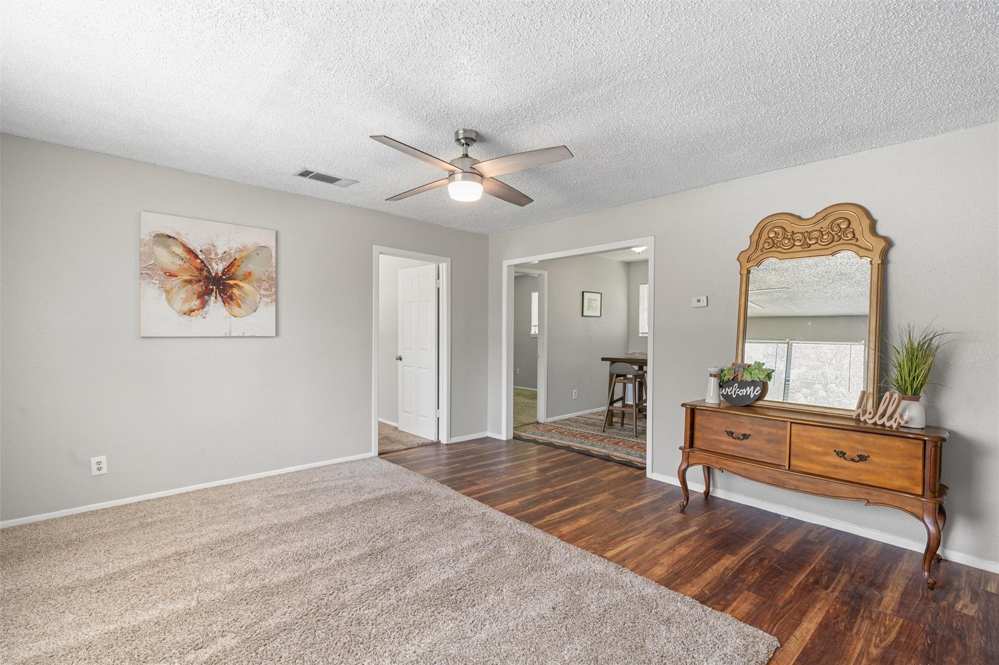 203 E Anderson Ave, Round Rock, TX 78664