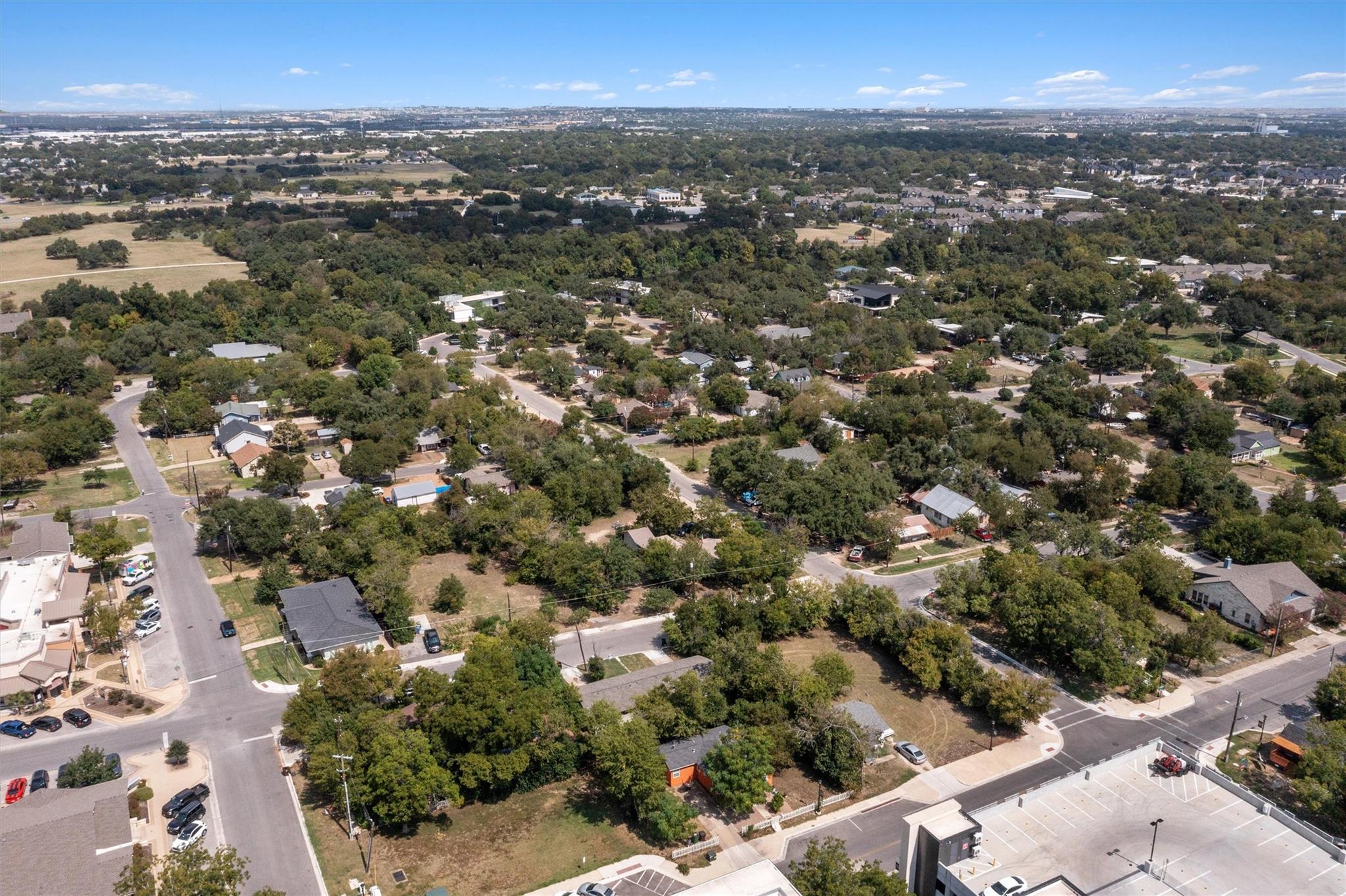 203 E Anderson Ave, Round Rock, TX 78664