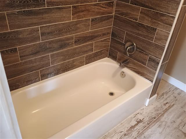 736 W Bell Ave, Rockdale, TX 76567