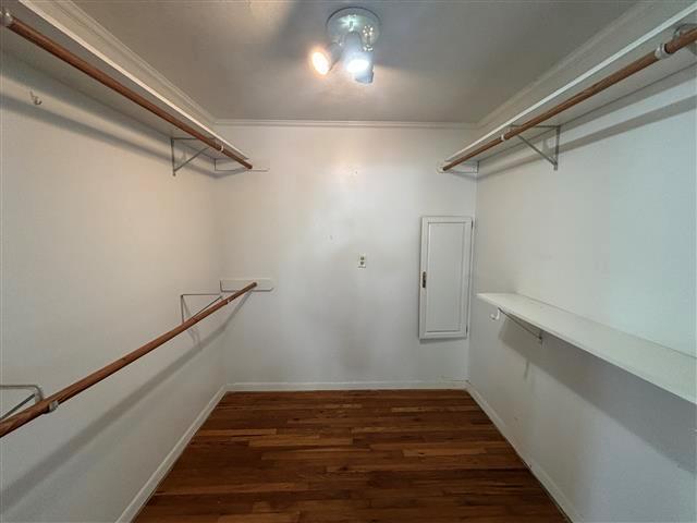 736 W Bell Ave, Rockdale, TX 76567