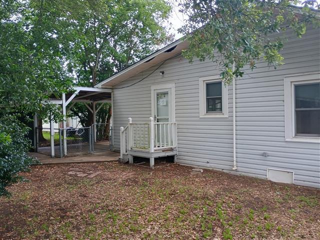 736 W Bell Ave, Rockdale, TX 76567