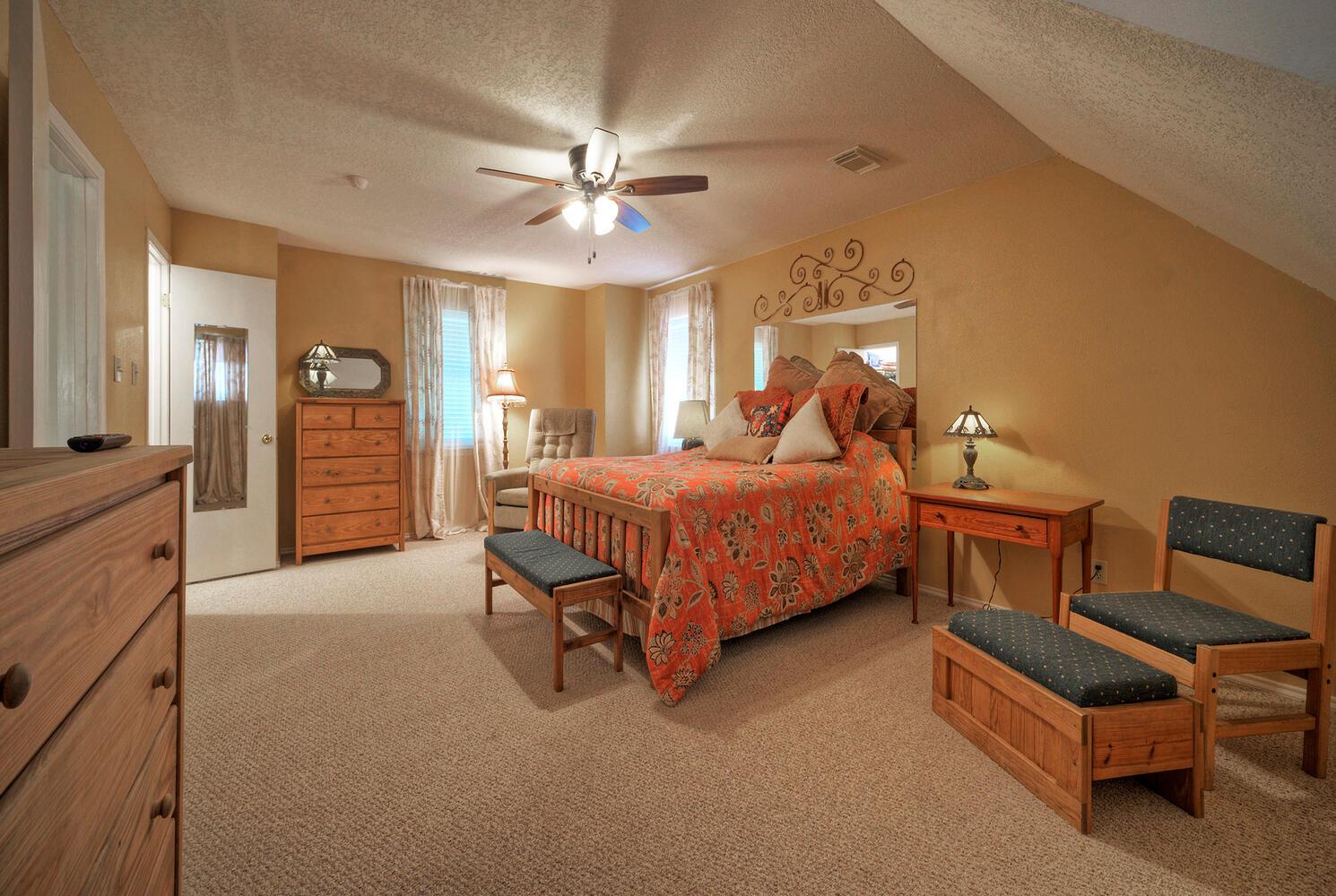 906 & 828 Water St, Webberville, TX 78653