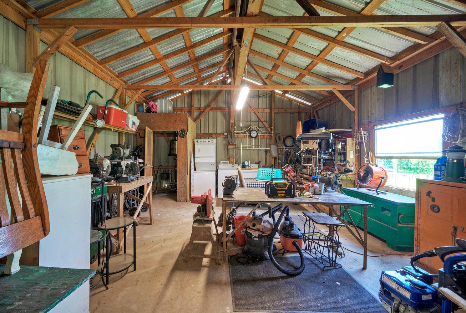 906 & 828 Water St, Webberville, TX 78653