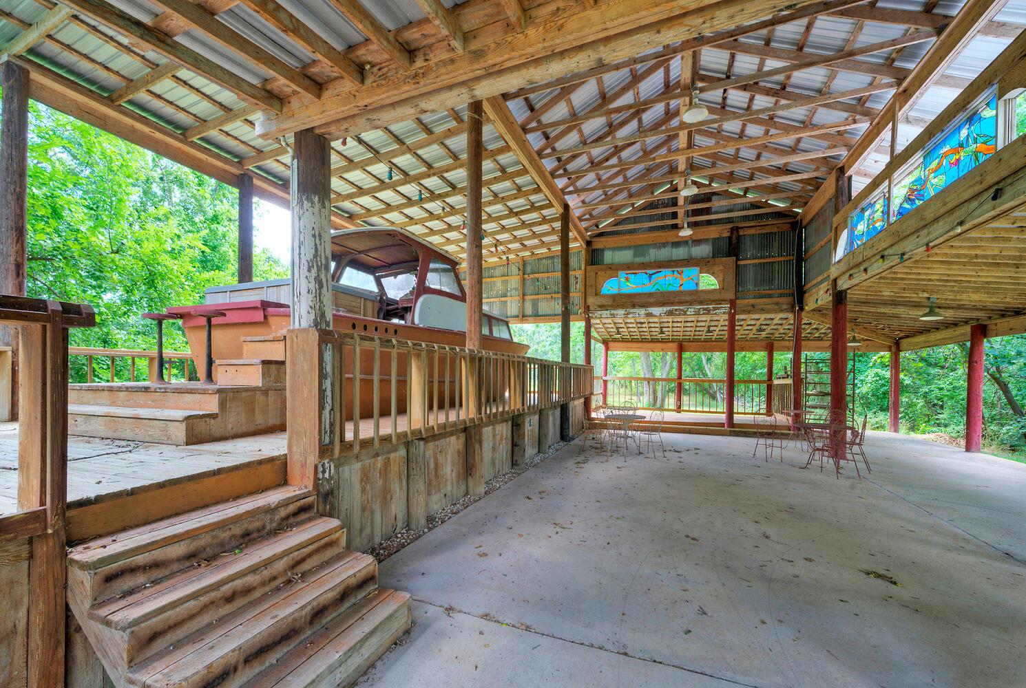 906 & 828 Water St, Webberville, TX 78653