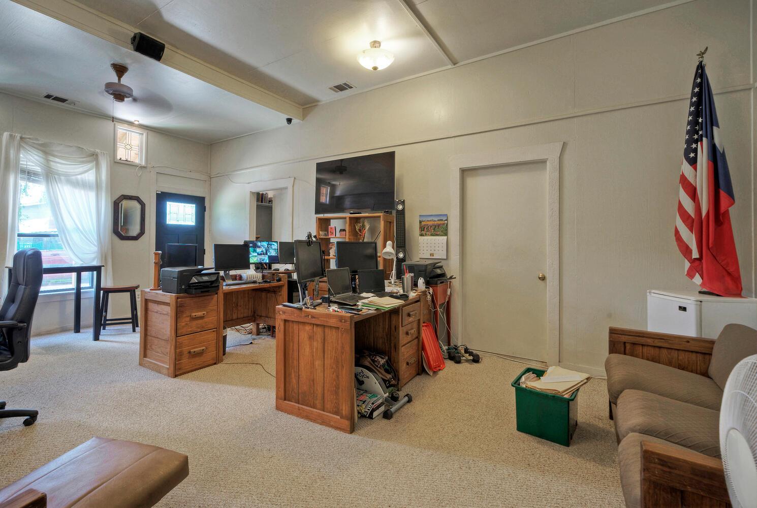 906 & 828 Water St, Webberville, TX 78653