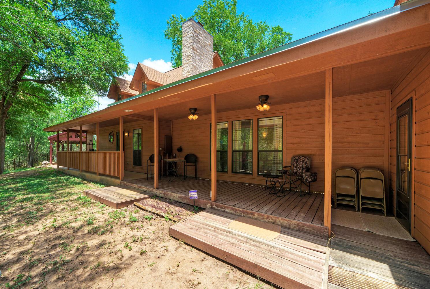 906 & 828 Water St, Webberville, TX 78653