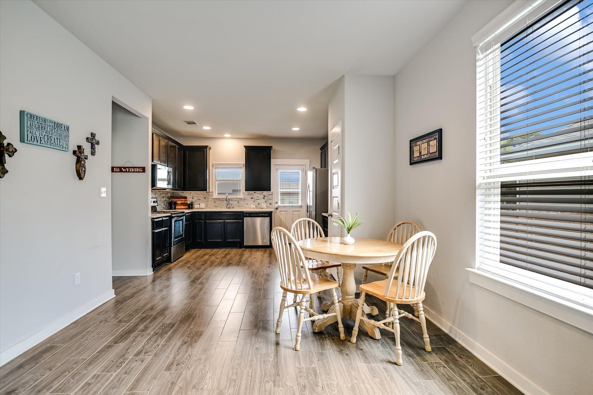 132 Ancellotta Way, Leander, TX 78641