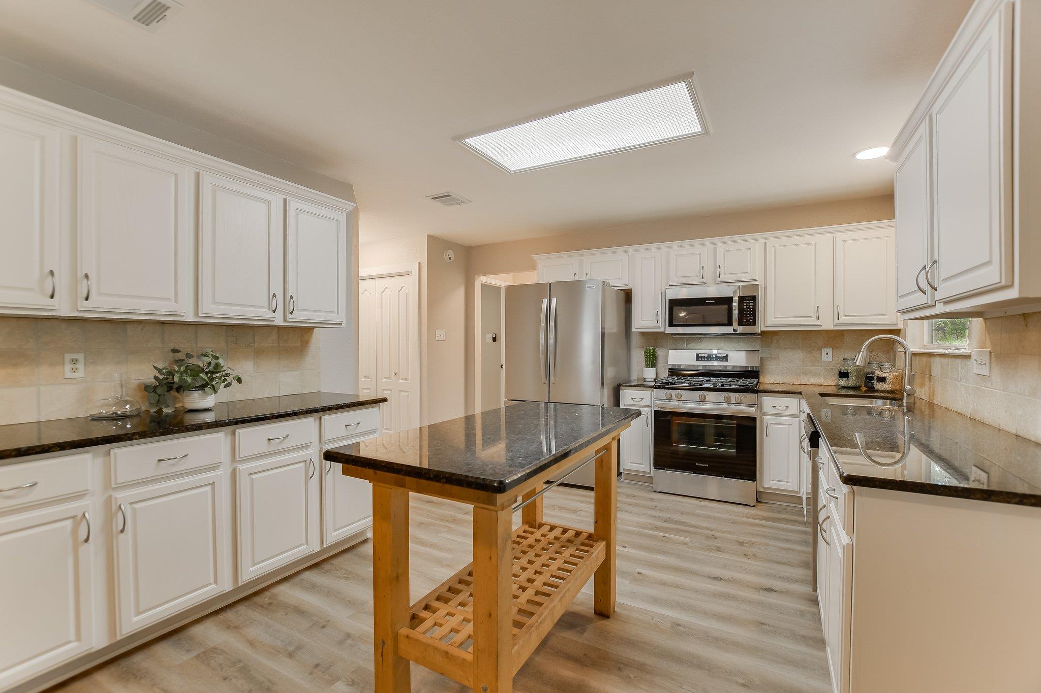 1708 Lion Heart Dr, Cedar Park, TX 78613
