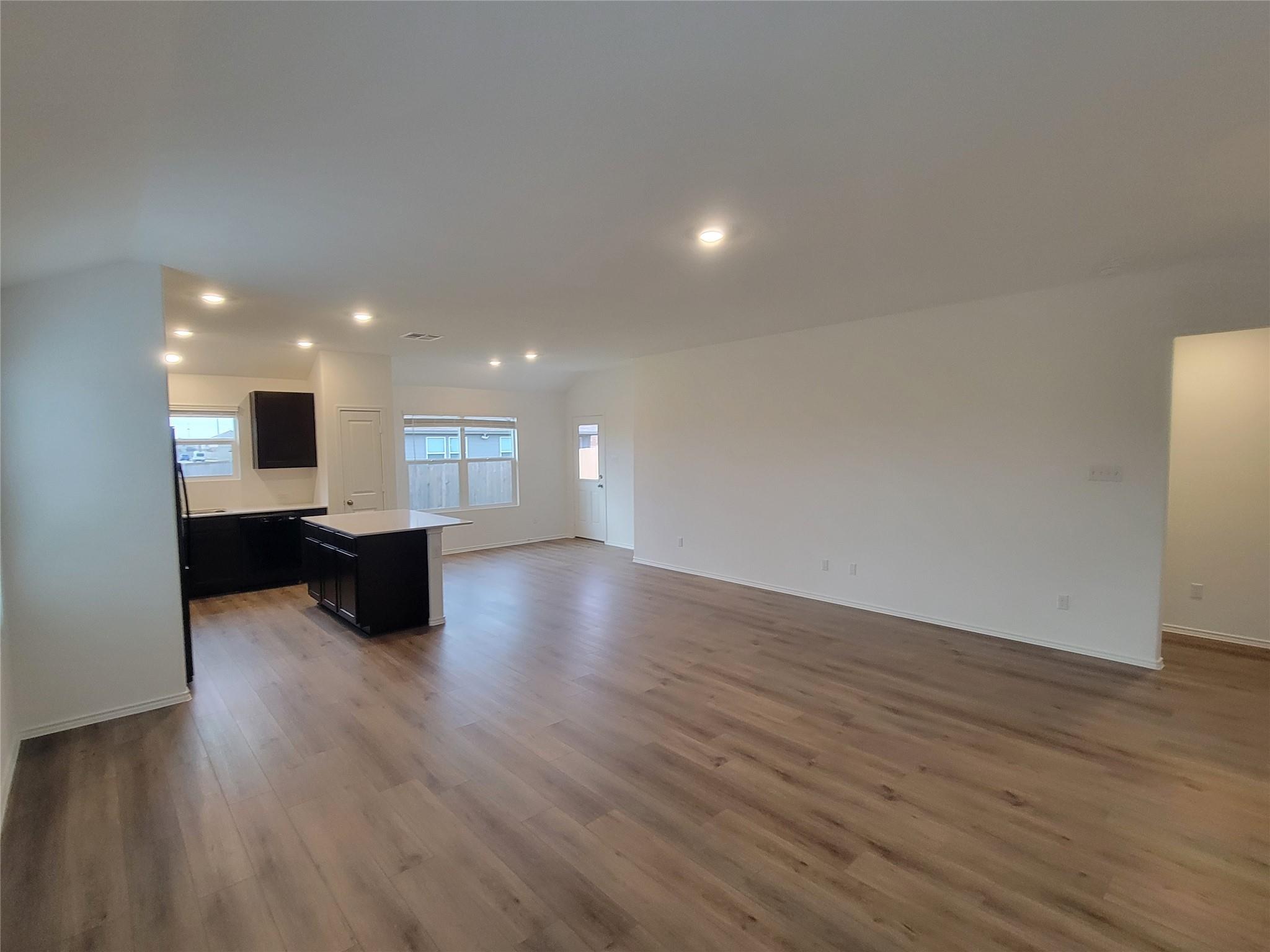 502 Arnage Dr, Hutto, TX 78634