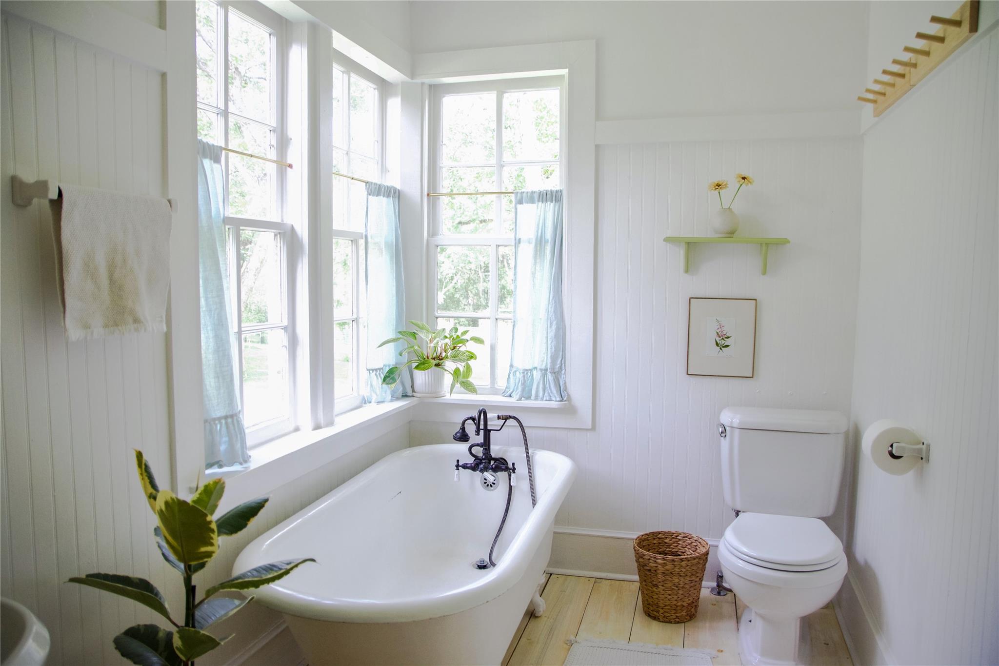 306 5th Ave, Smithville, TX 78957