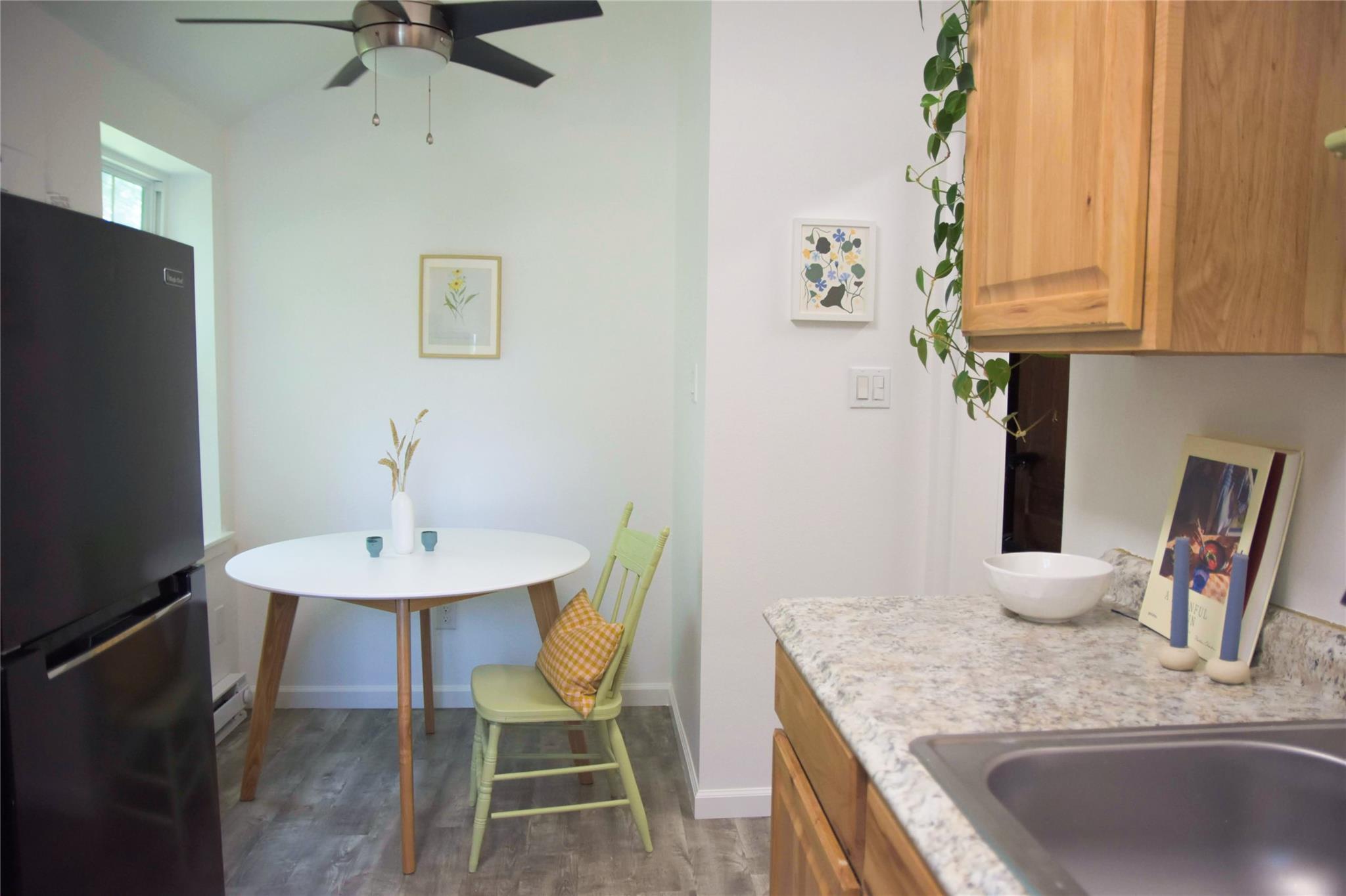 306 5th Ave, Smithville, TX 78957