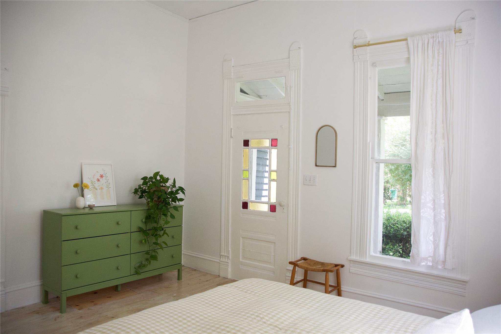 306 5th Ave, Smithville, TX 78957