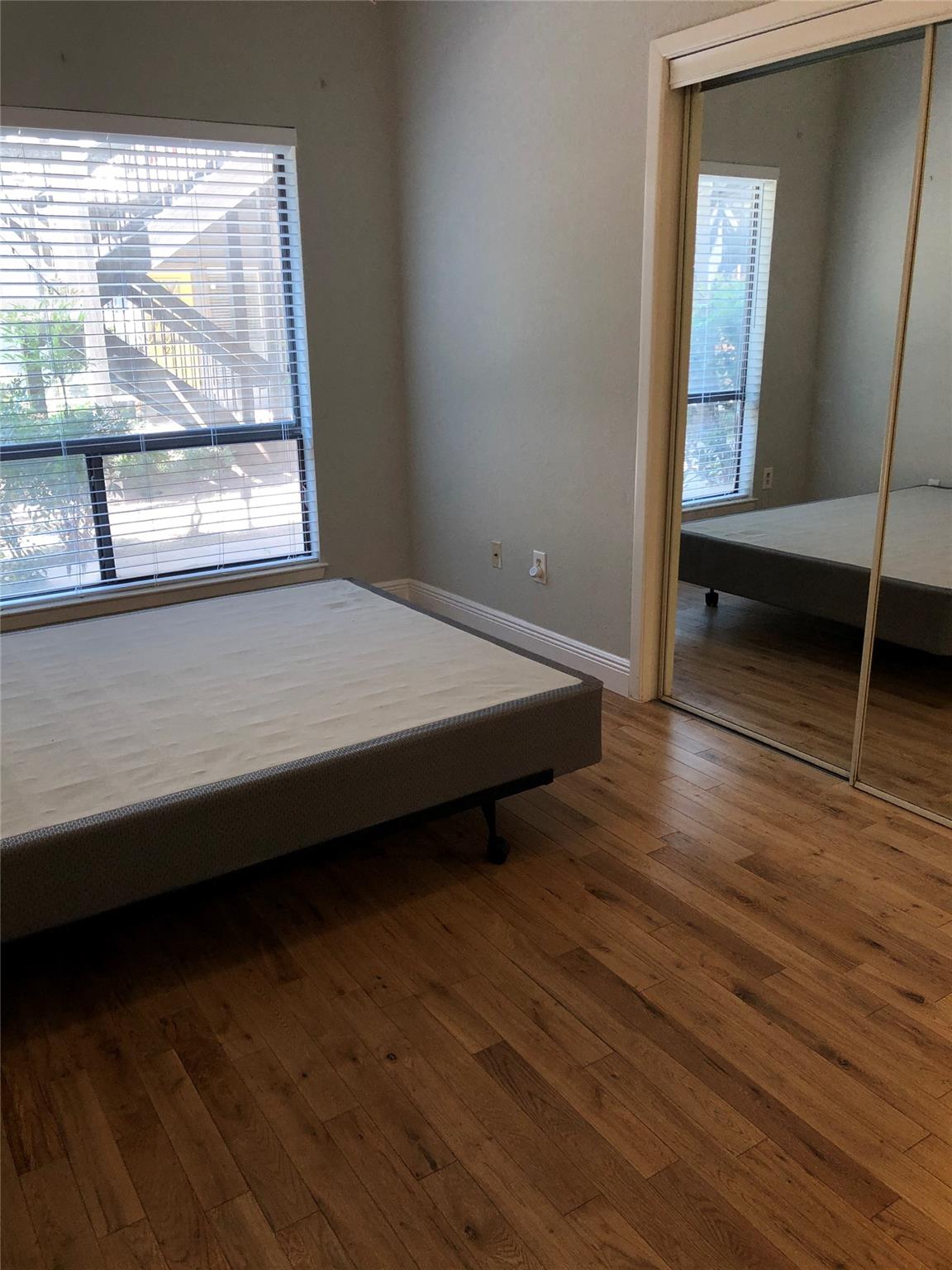 806 W 24th St # 123, Austin, TX 78705