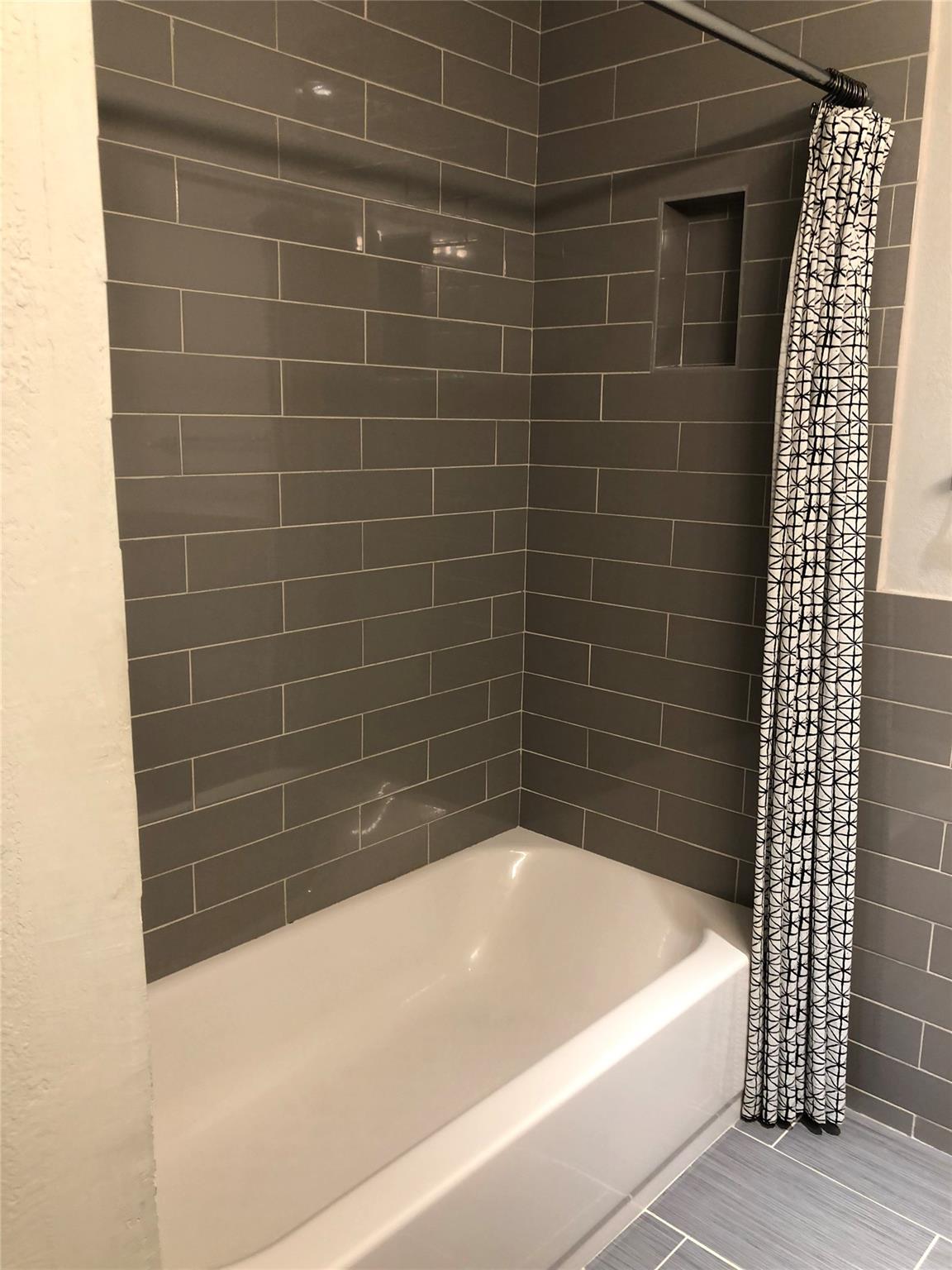 806 W 24th St # 123, Austin, TX 78705