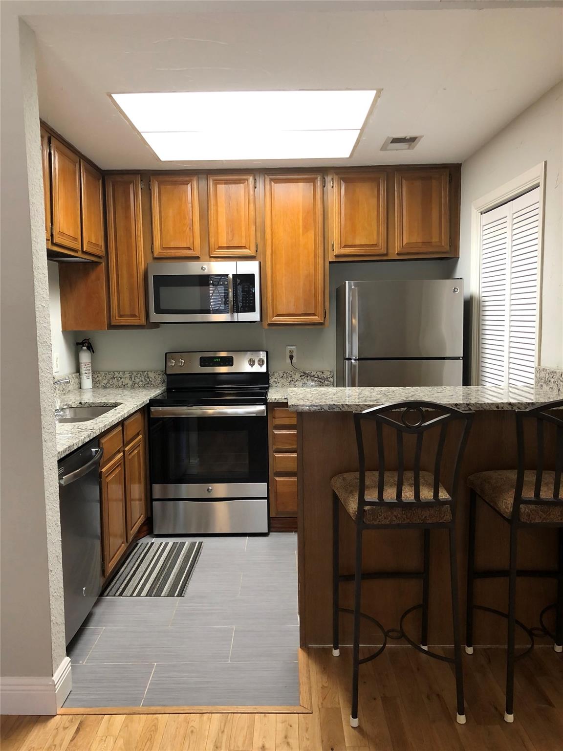 806 W 24th St # 123, Austin, TX 78705