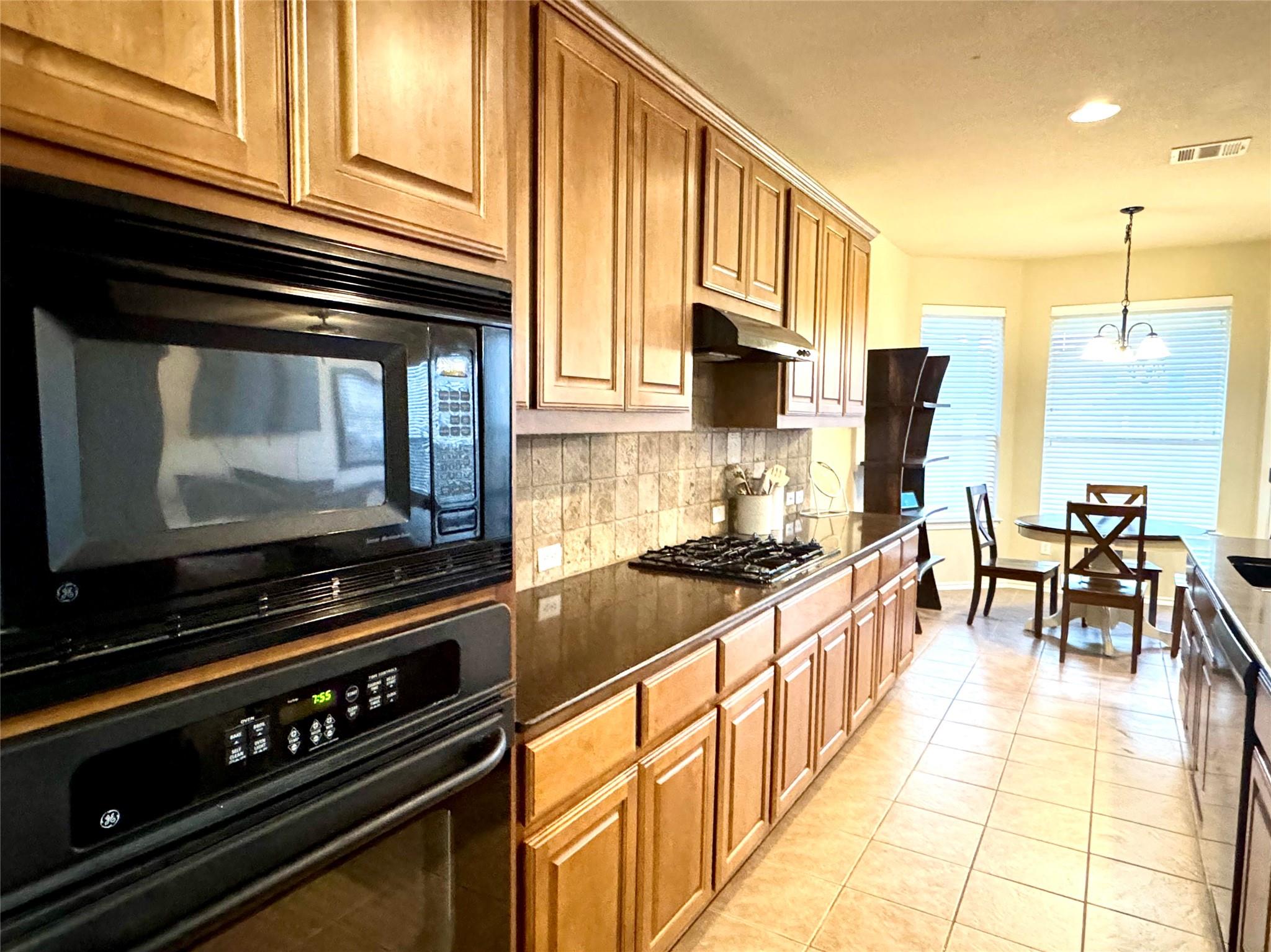 73 White Magnolia Cir, Austin, TX 78734
