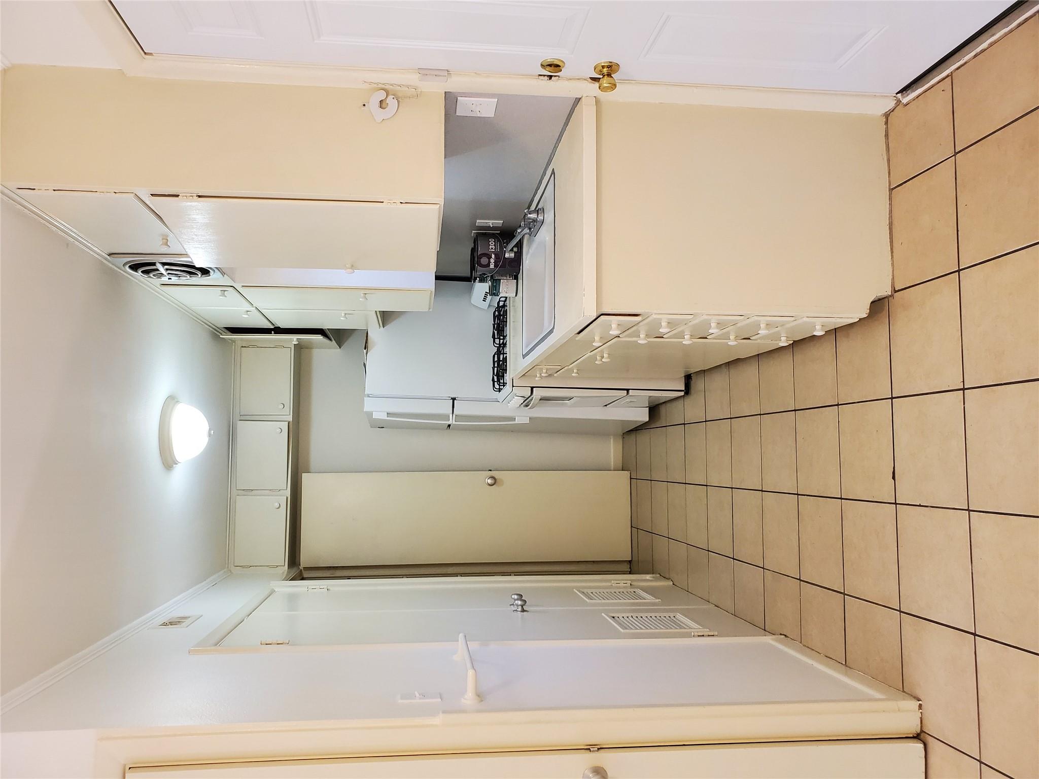 3202 Grooms St # E, Austin, TX 78705