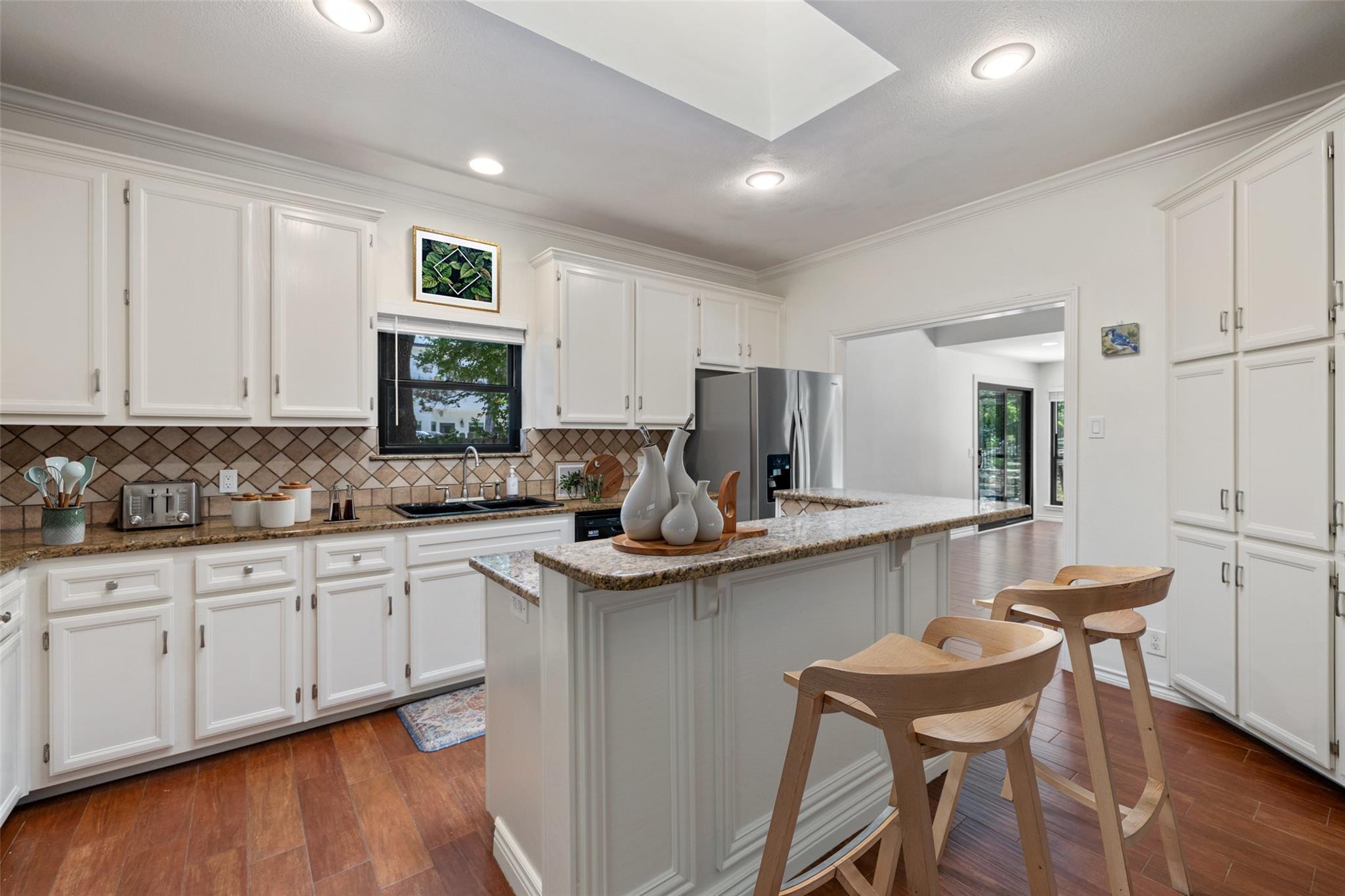 103 Schooner Dr, Lakeway, TX 78738