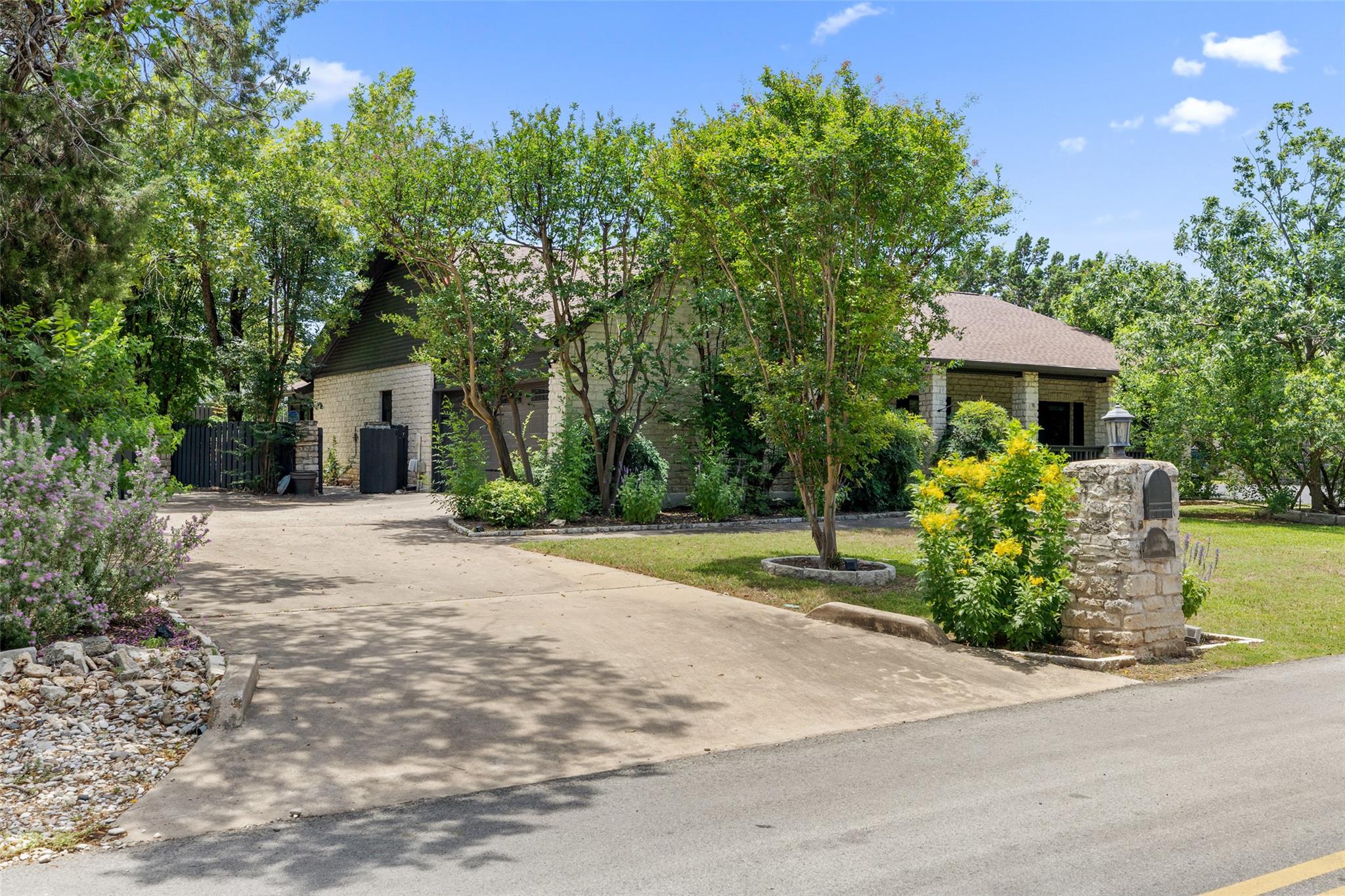 103 Schooner Dr, Lakeway, TX 78738