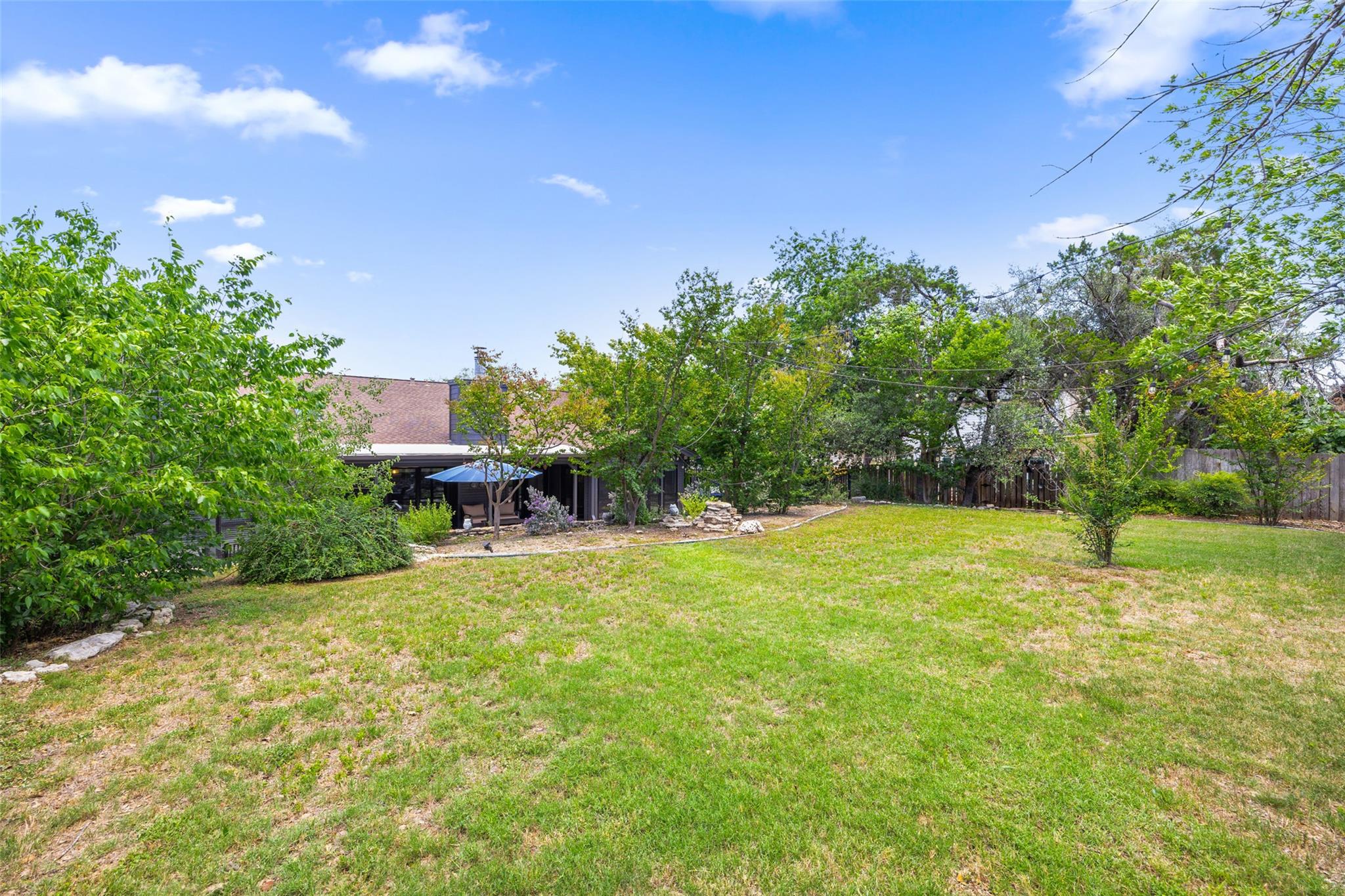 103 Schooner Dr, Lakeway, TX 78738