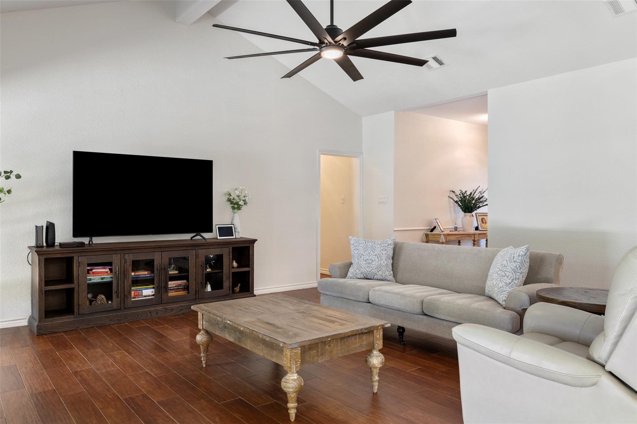 103 Schooner Dr, Lakeway, TX 78738