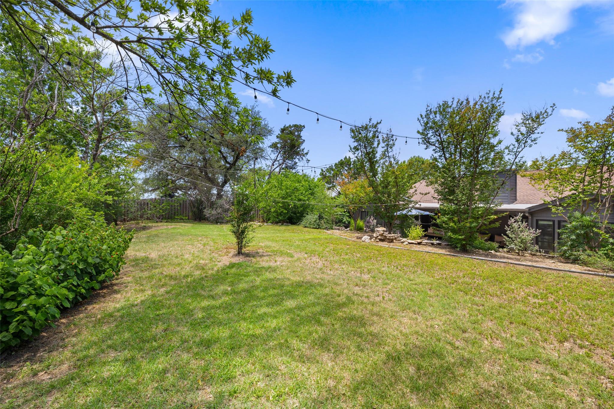 103 Schooner Dr, Lakeway, TX 78738