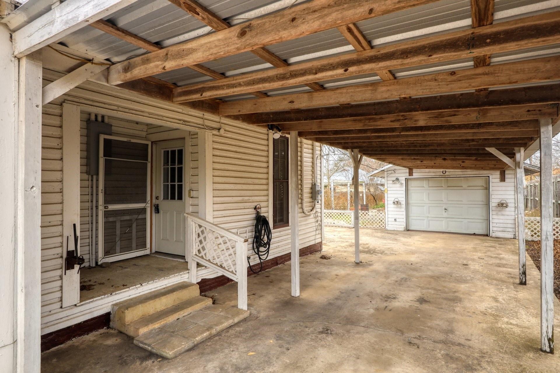 804 Main St, Liberty Hill, TX 78642