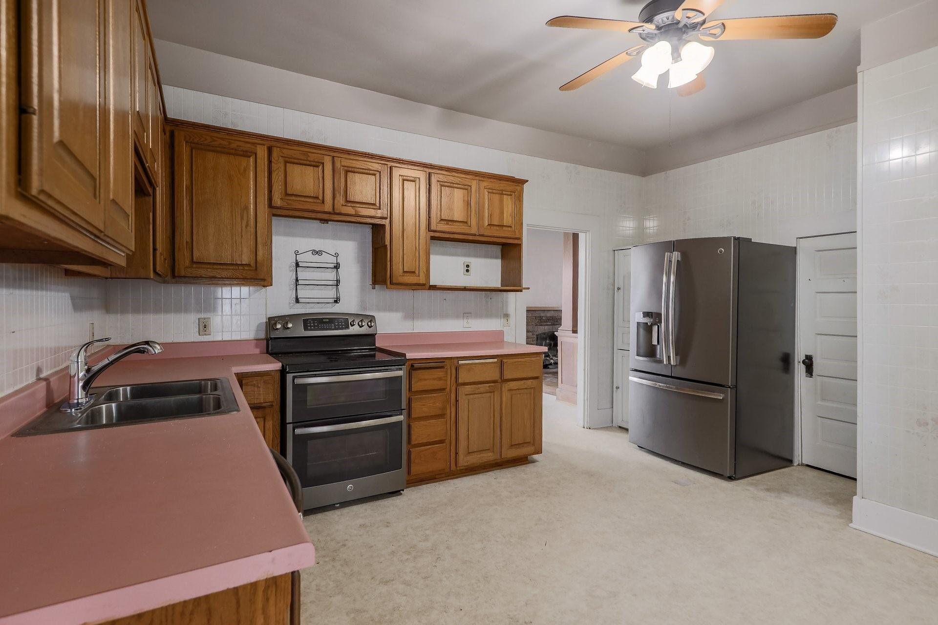 804 Main St, Liberty Hill, TX 78642