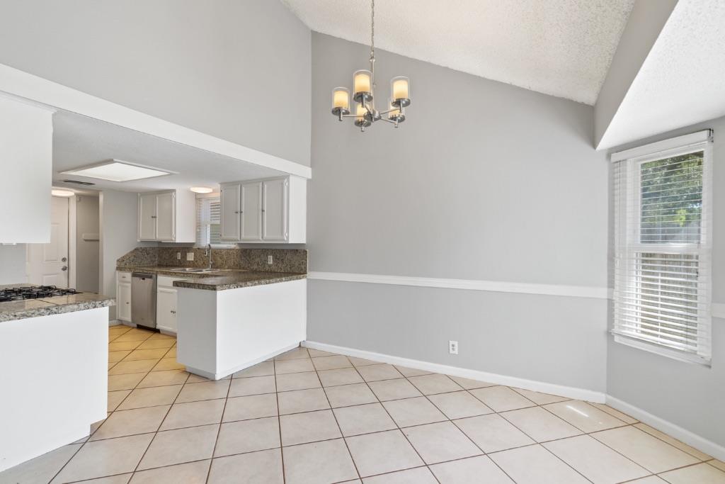 302 Splitrock St, Round Rock, TX 78681