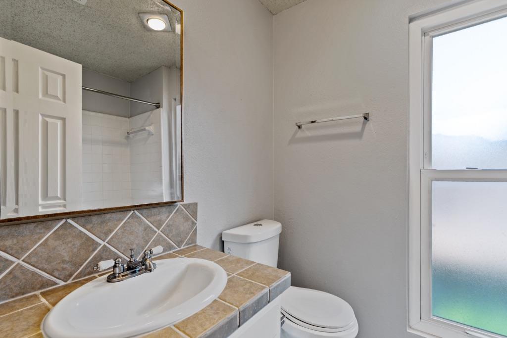 302 Splitrock St, Round Rock, TX 78681